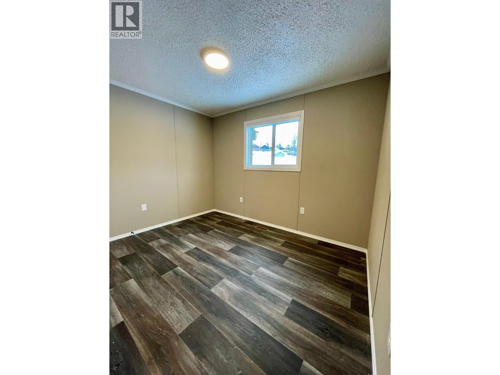 22 Cherokee Drive, Elkford, British Columbia  V0B 1H0 - Photo 23 - 10372142