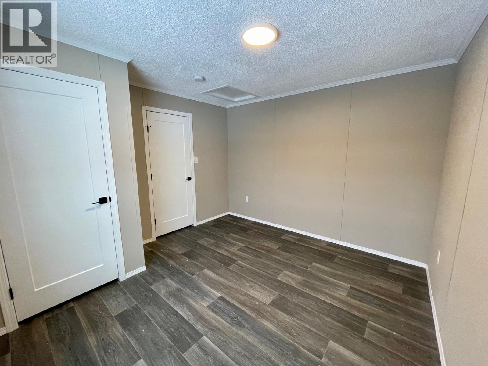 22 Cherokee Drive, Elkford, British Columbia  V0B 1H0 - Photo 25 - 10372142