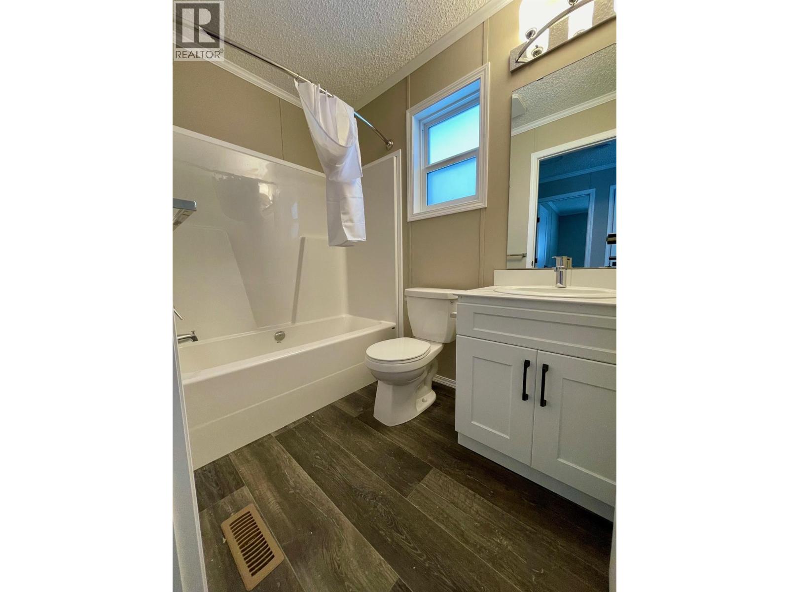 22 Cherokee Drive, Elkford, British Columbia  V0B 1H0 - Photo 26 - 10372142