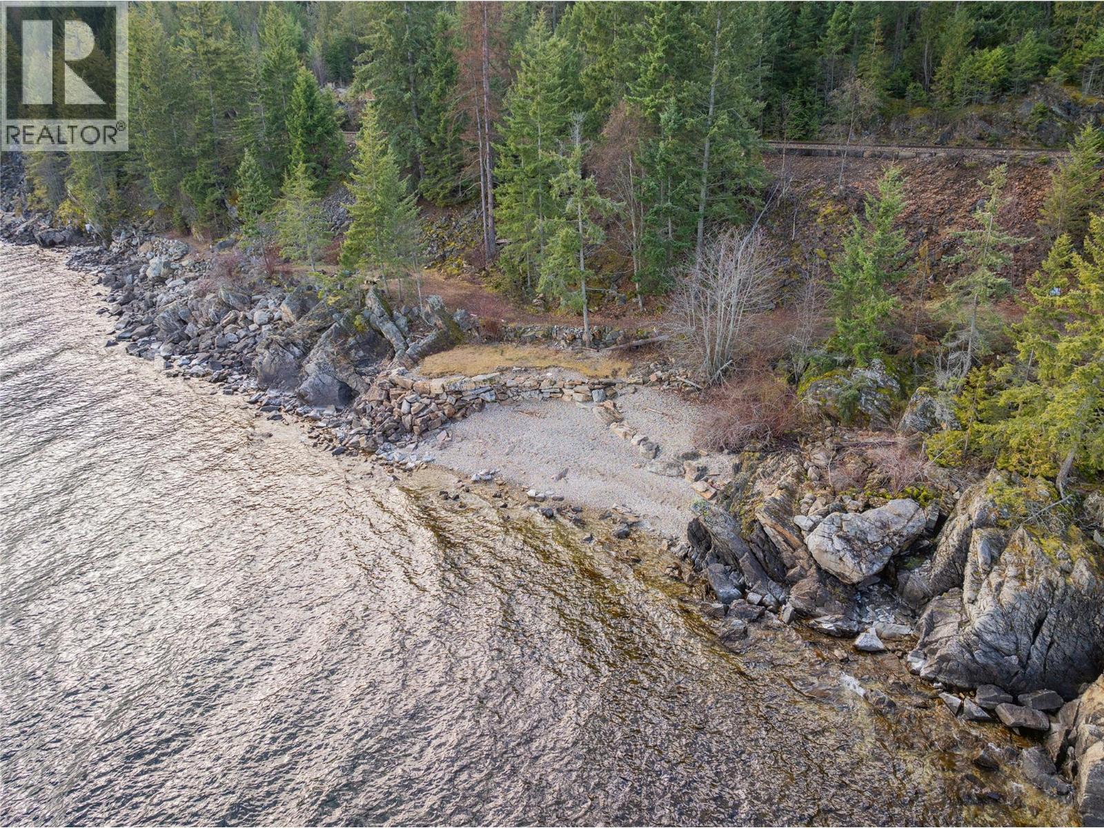 397 Park Avenue, Procter, British Columbia  V1L 0B6 - Photo 6 - 10371760