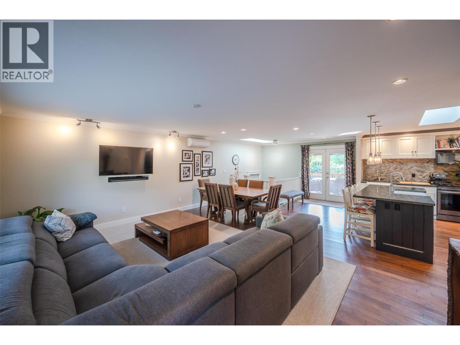 5545 Sawmill Road, Oliver, British Columbia  V0H 1T9 - Photo 11 - 10372056