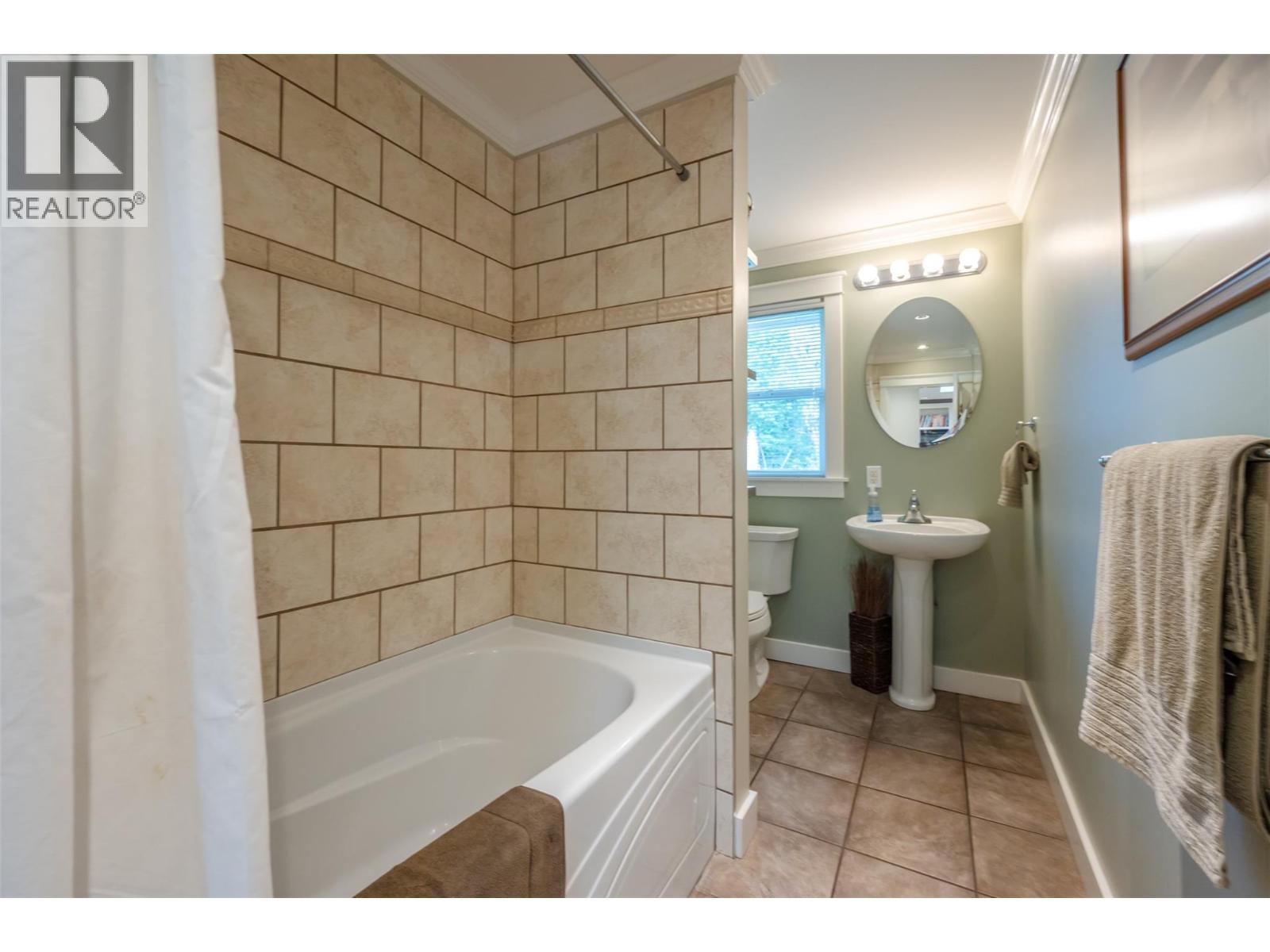 5545 Sawmill Road, Oliver, British Columbia  V0H 1T9 - Photo 13 - 10372056