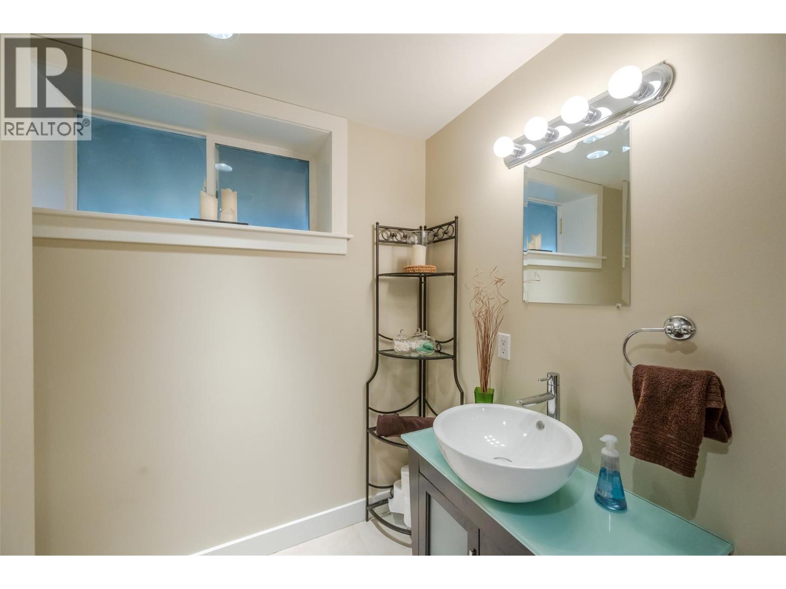 5545 Sawmill Road, Oliver, British Columbia  V0H 1T9 - Photo 32 - 10372056