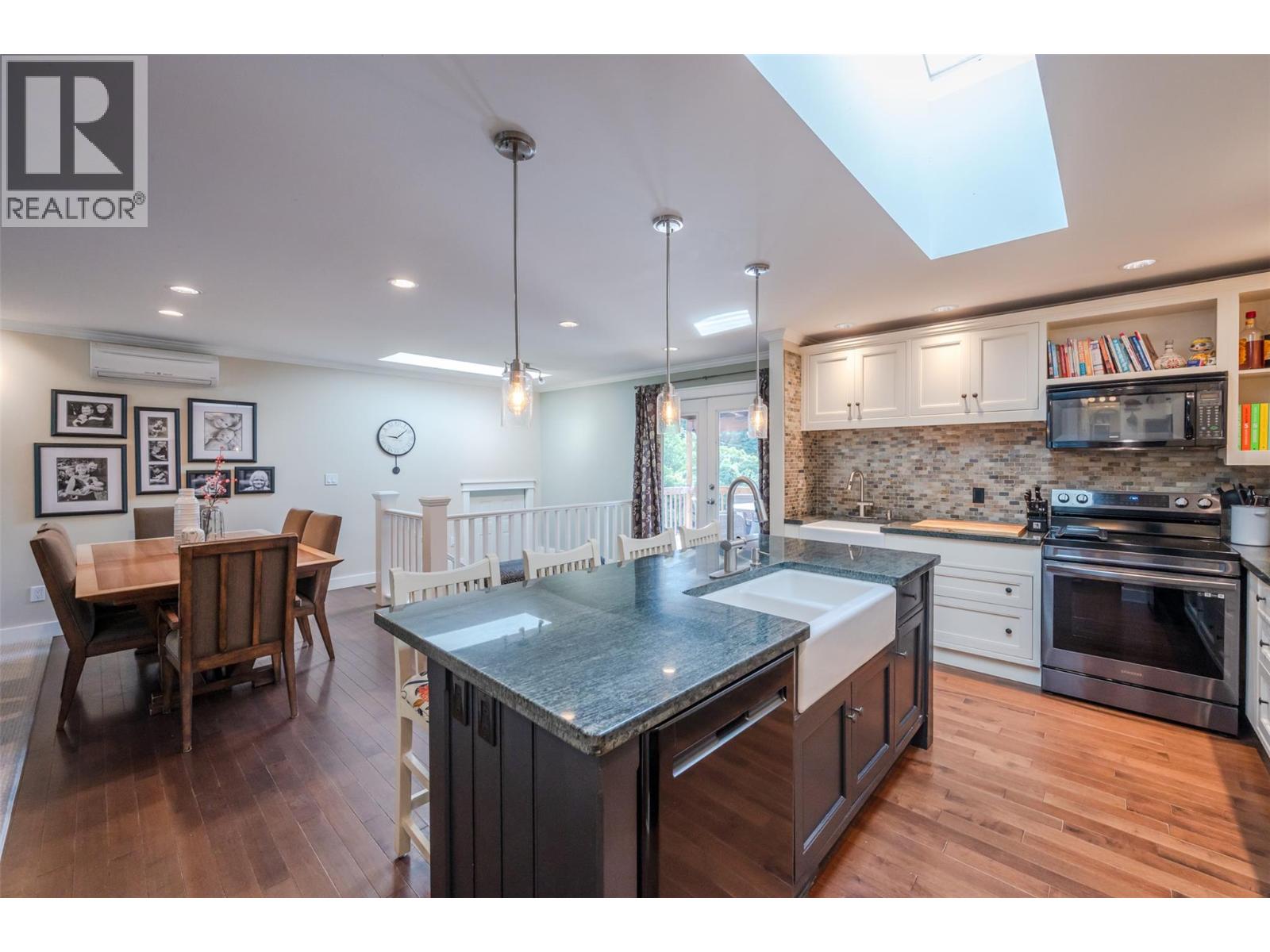 5545 Sawmill Road, Oliver, British Columbia  V0H 1T9 - Photo 6 - 10372056