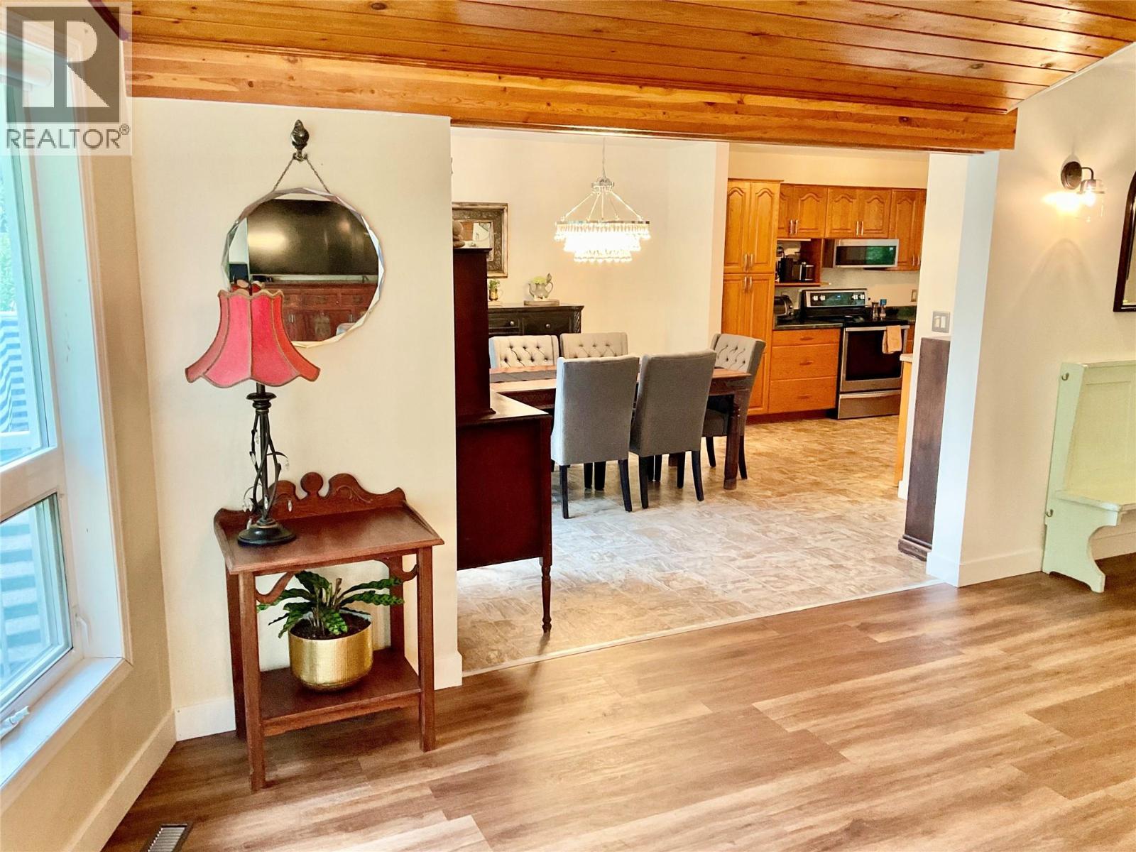 706 Central Avenue, Midway, British Columbia  V0H 1M0 - Photo 24 - 10372210