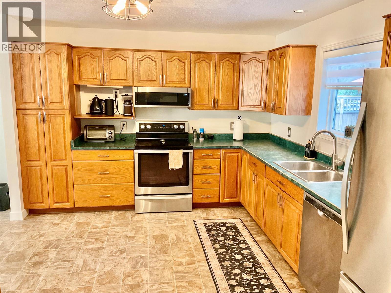 706 Central Avenue, Midway, British Columbia  V0H 1M0 - Photo 28 - 10372210