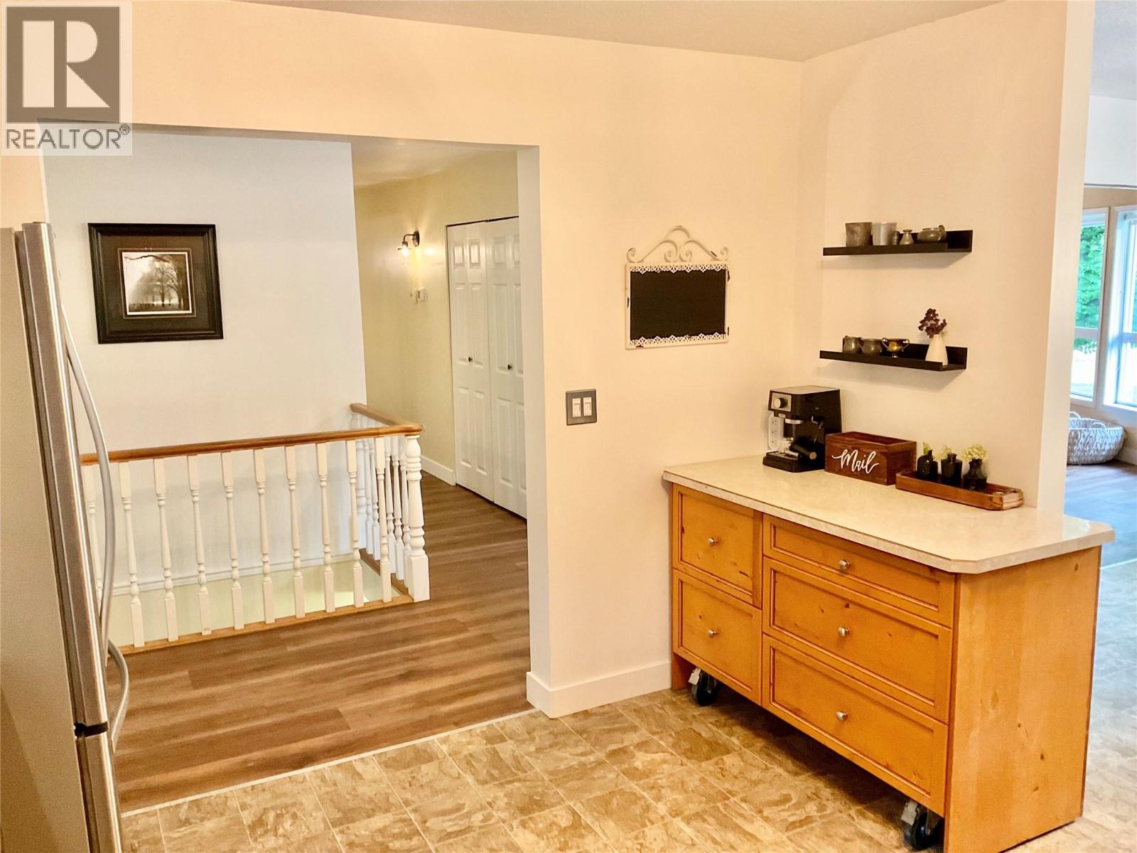 706 Central Avenue, Midway, British Columbia  V0H 1M0 - Photo 31 - 10372210
