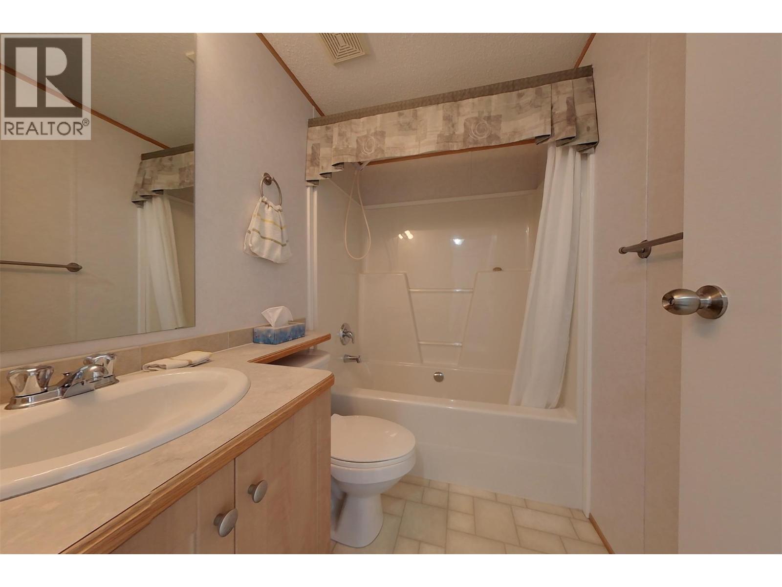 2404 28th Street, Lister, British Columbia  V0B 1G2 - Photo 10 - 10372181