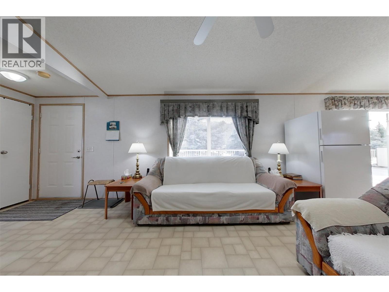 2404 28th Street, Lister, British Columbia  V0B 1G2 - Photo 2 - 10372181