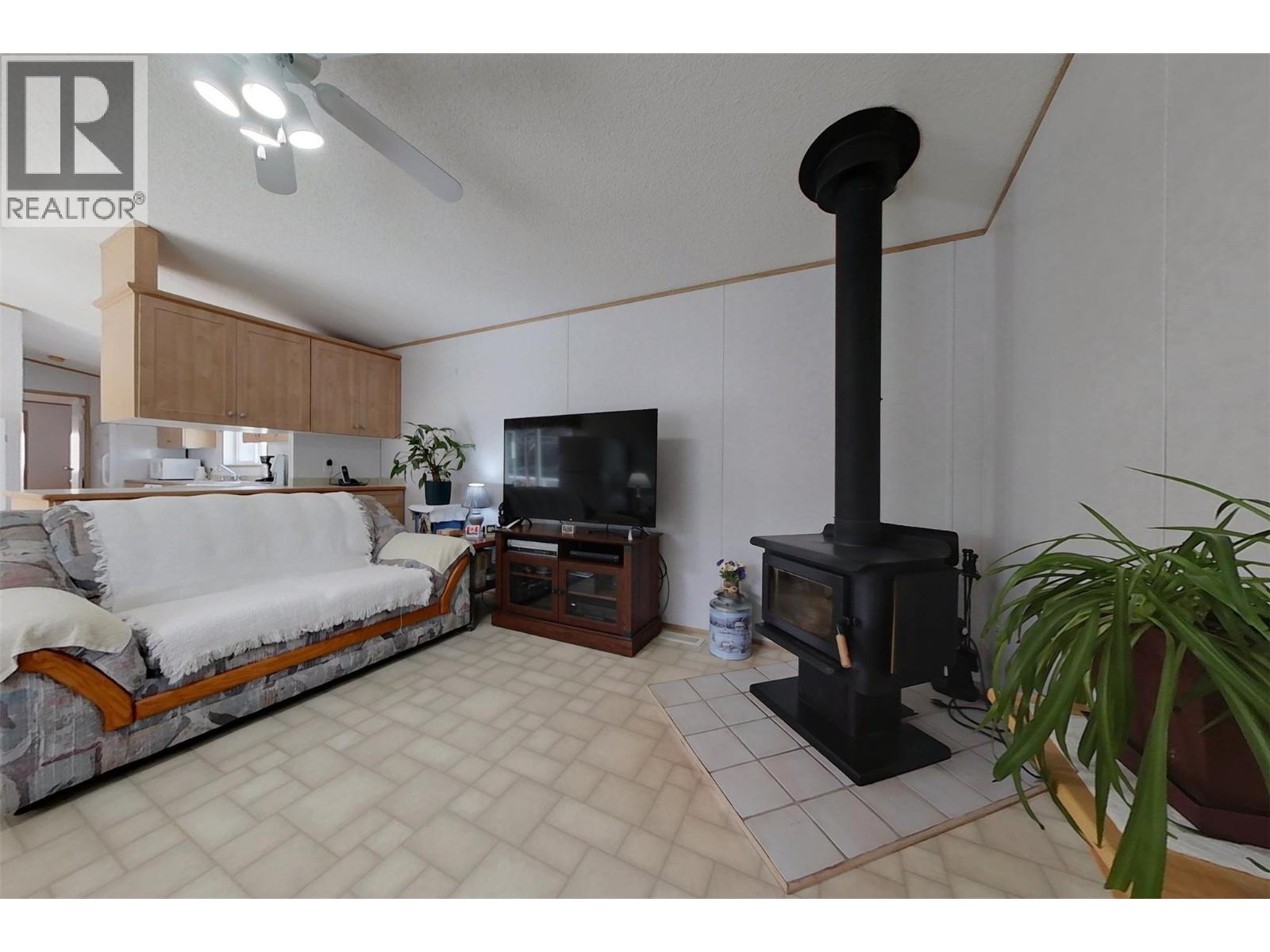 2404 28th Street, Lister, British Columbia  V0B 1G2 - Photo 3 - 10372181