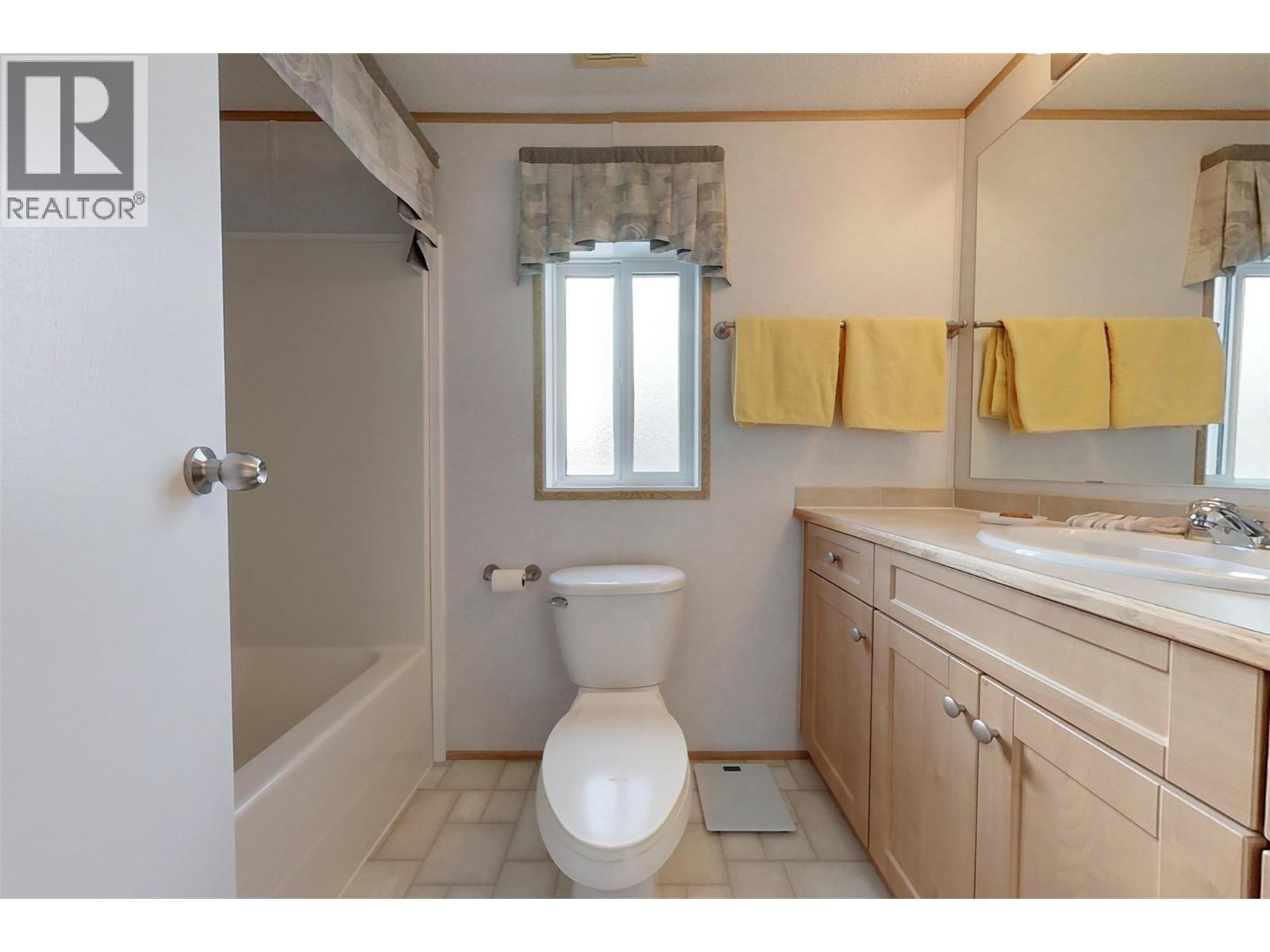 2404 28th Street, Lister, British Columbia  V0B 1G2 - Photo 8 - 10372181