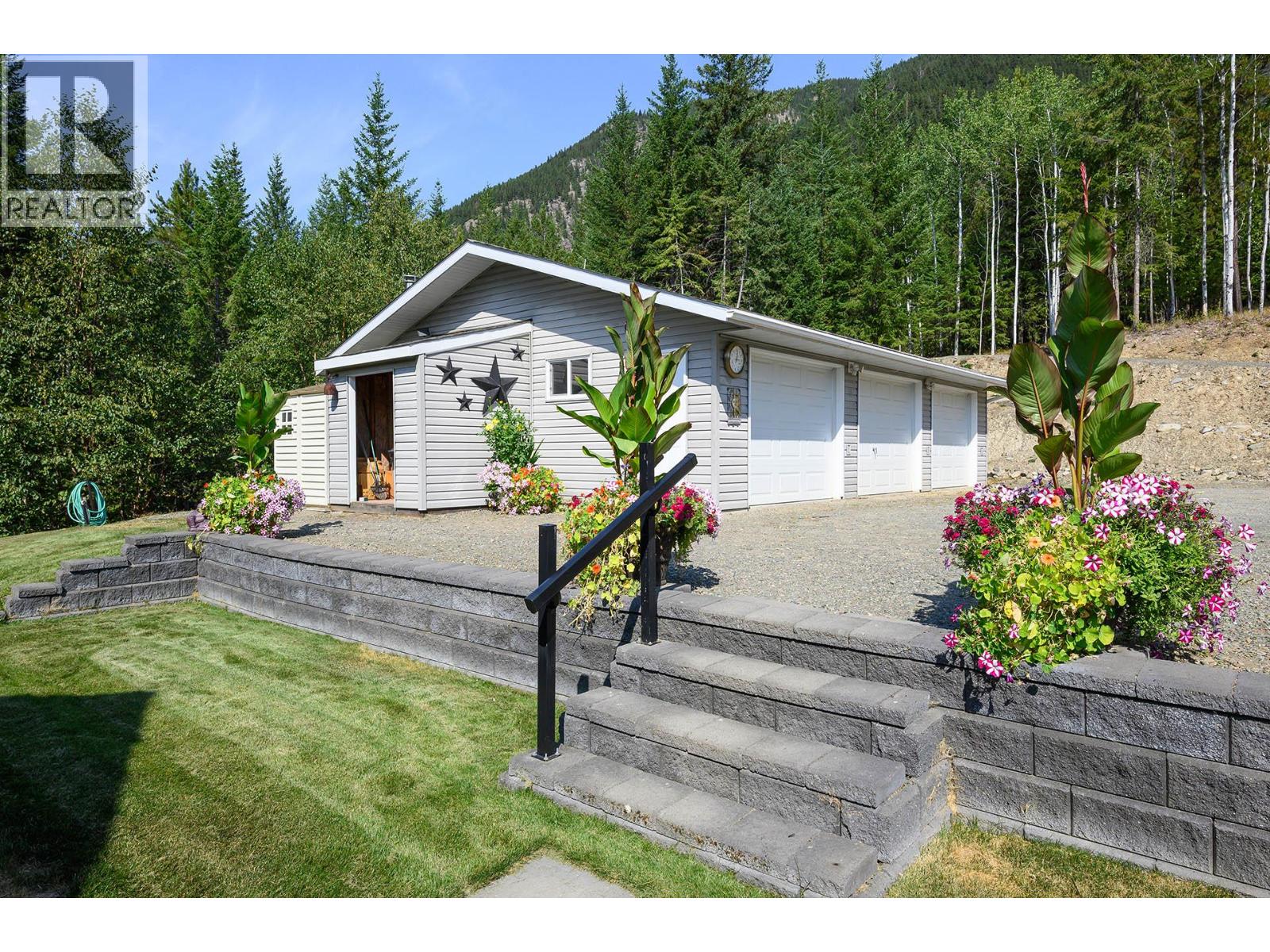 3520 Glengrove Road, Barriere, British Columbia  V0E 2E0 - Photo 8 - 10372038