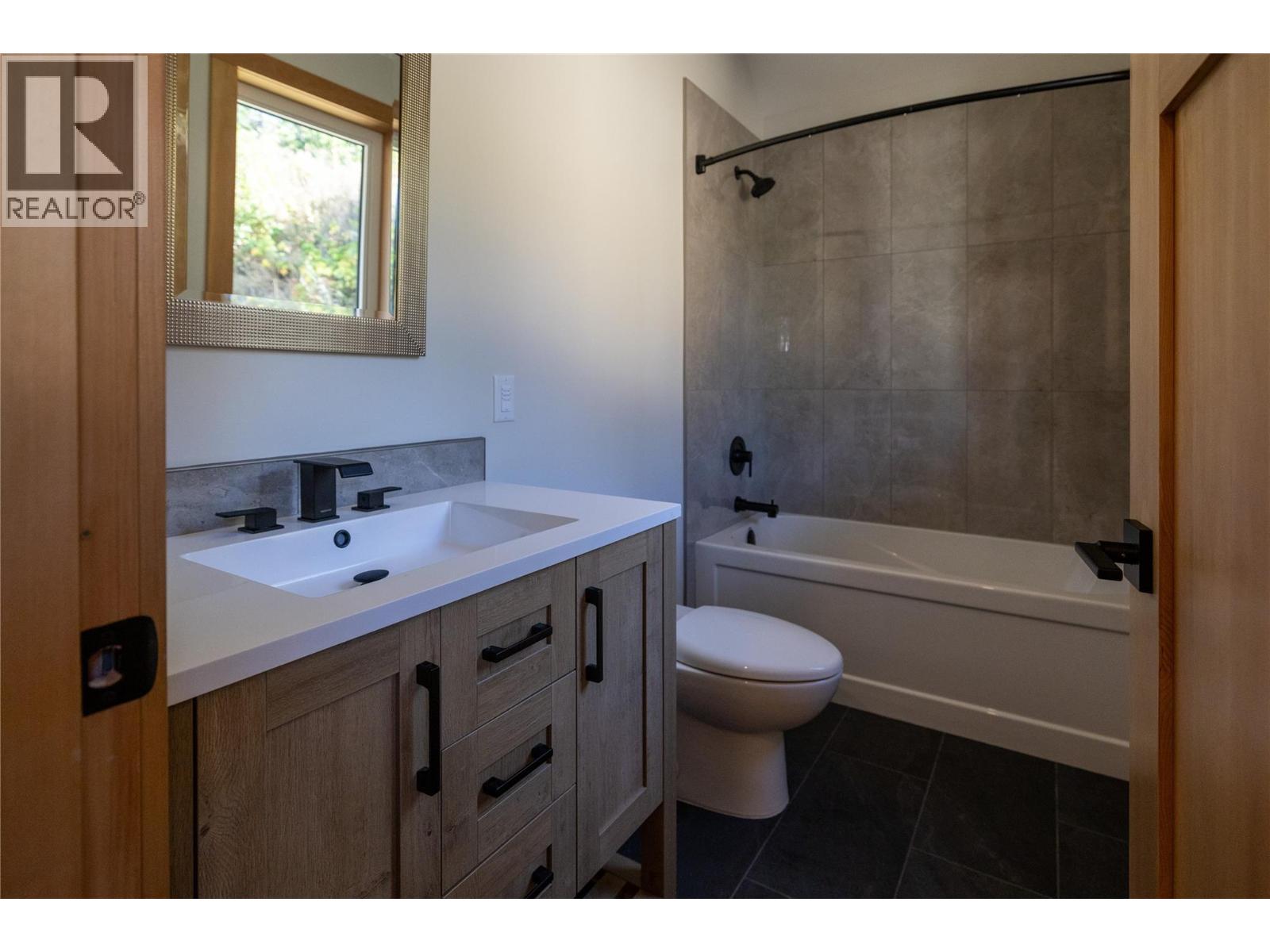 145 Lakeview Drive, Nelson, British Columbia  V1L 6W6 - Photo 14 - 10372109