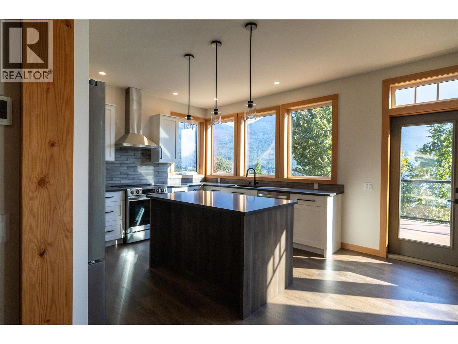 145 Lakeview Drive, Nelson, British Columbia  V1L 6W6 - Photo 17 - 10372109