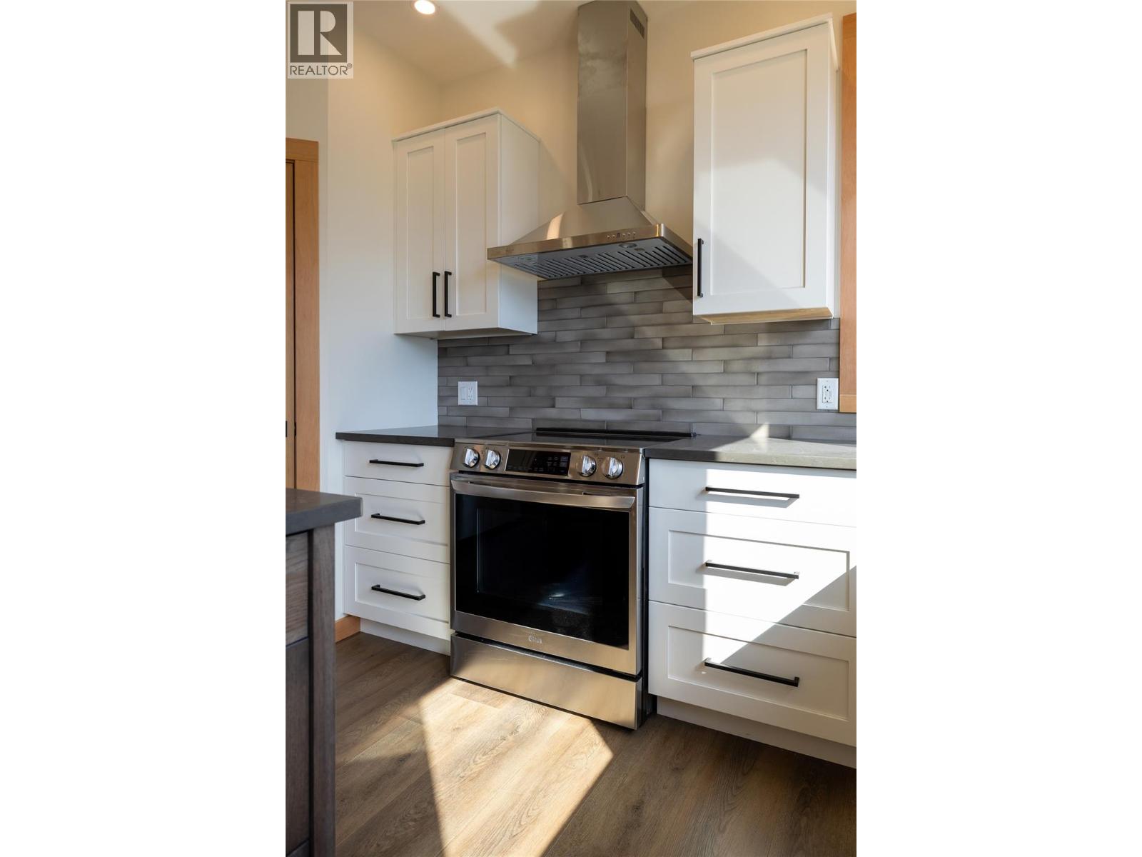 145 Lakeview Drive, Nelson, British Columbia  V1L 6W6 - Photo 22 - 10372109