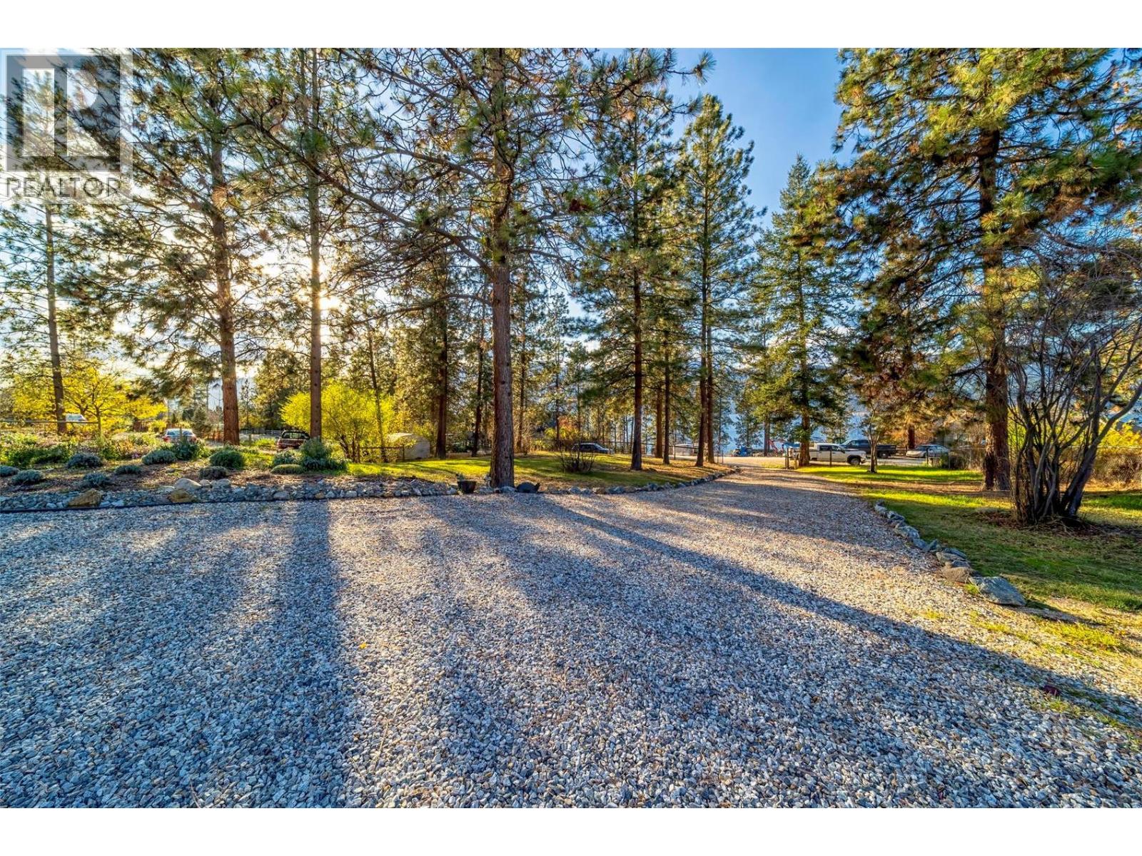 16709 Maki Road, Lake Country, British Columbia  V4V 1C2 - Photo 4 - 10372083