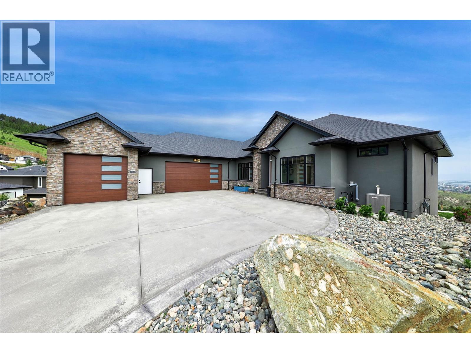 1314 Myra Place, Kamloops, British Columbia  V2E 0C3 - Photo 3 - 10372227