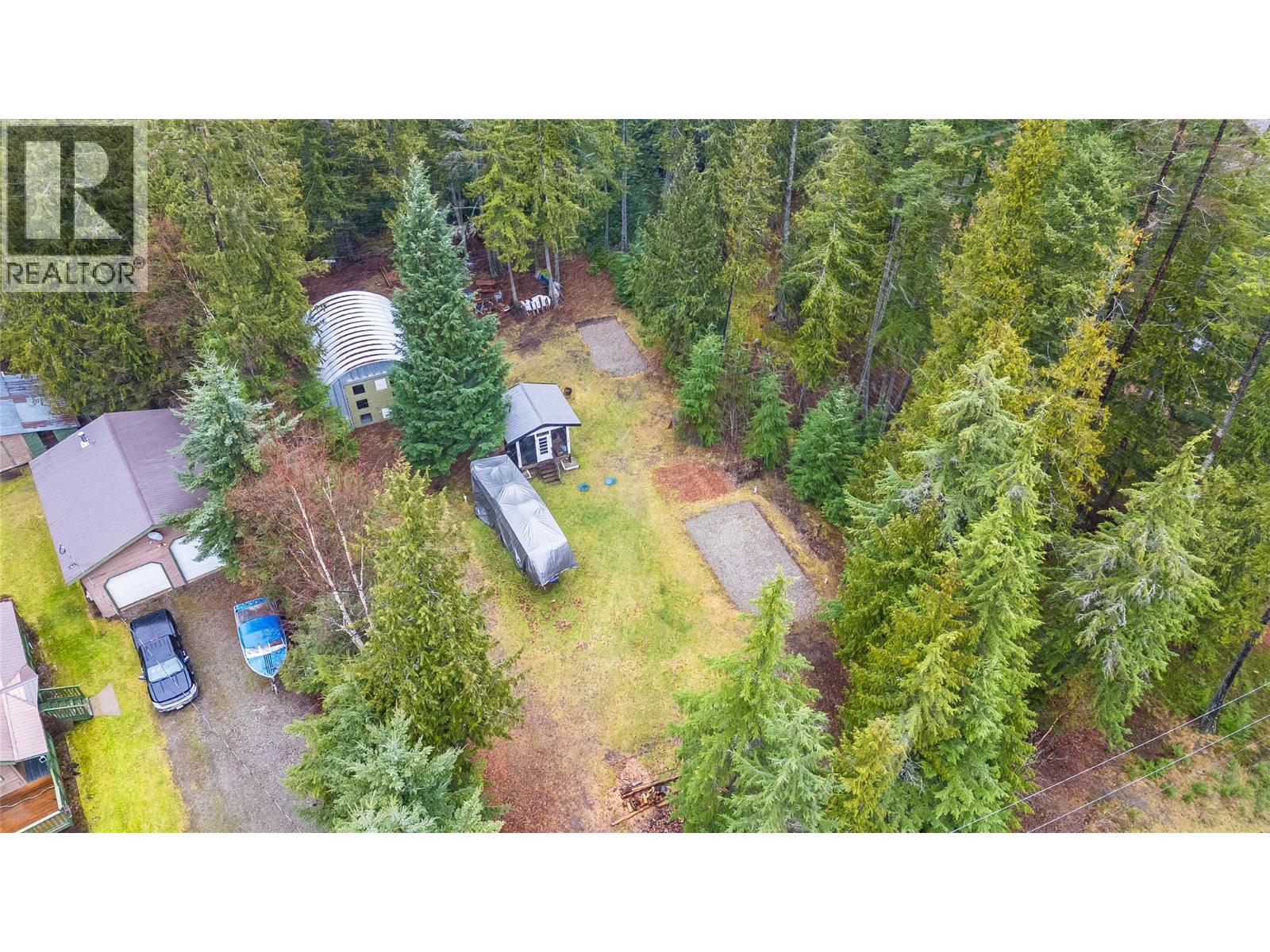 304 Nichols Drive, Schroeder Creek, British Columbia  V0G 1M0 - Photo 2 - 10371771
