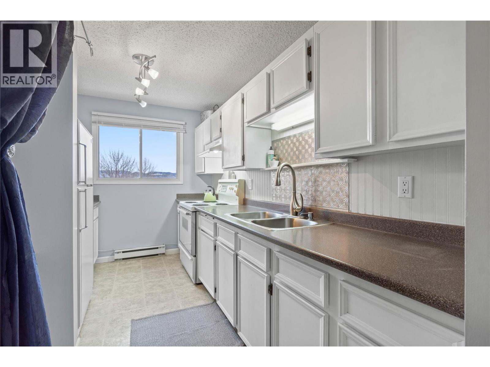1089 Mcmurdo Drive Unit# 3, Kamloops, British Columbia  V2C 3G8 - Photo 6 - 10372265