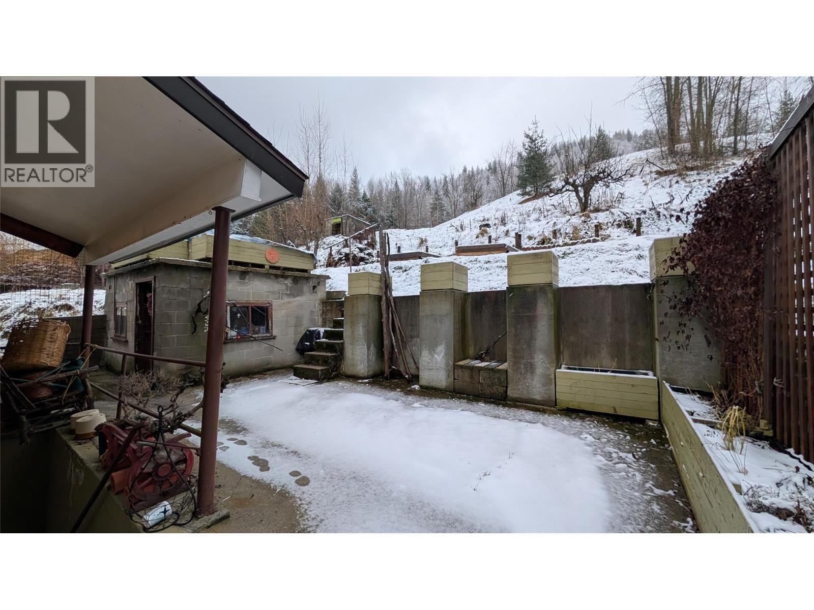 146 Colley Street, Warfield, British Columbia  V1R 2M2 - Photo 6 - 10372236