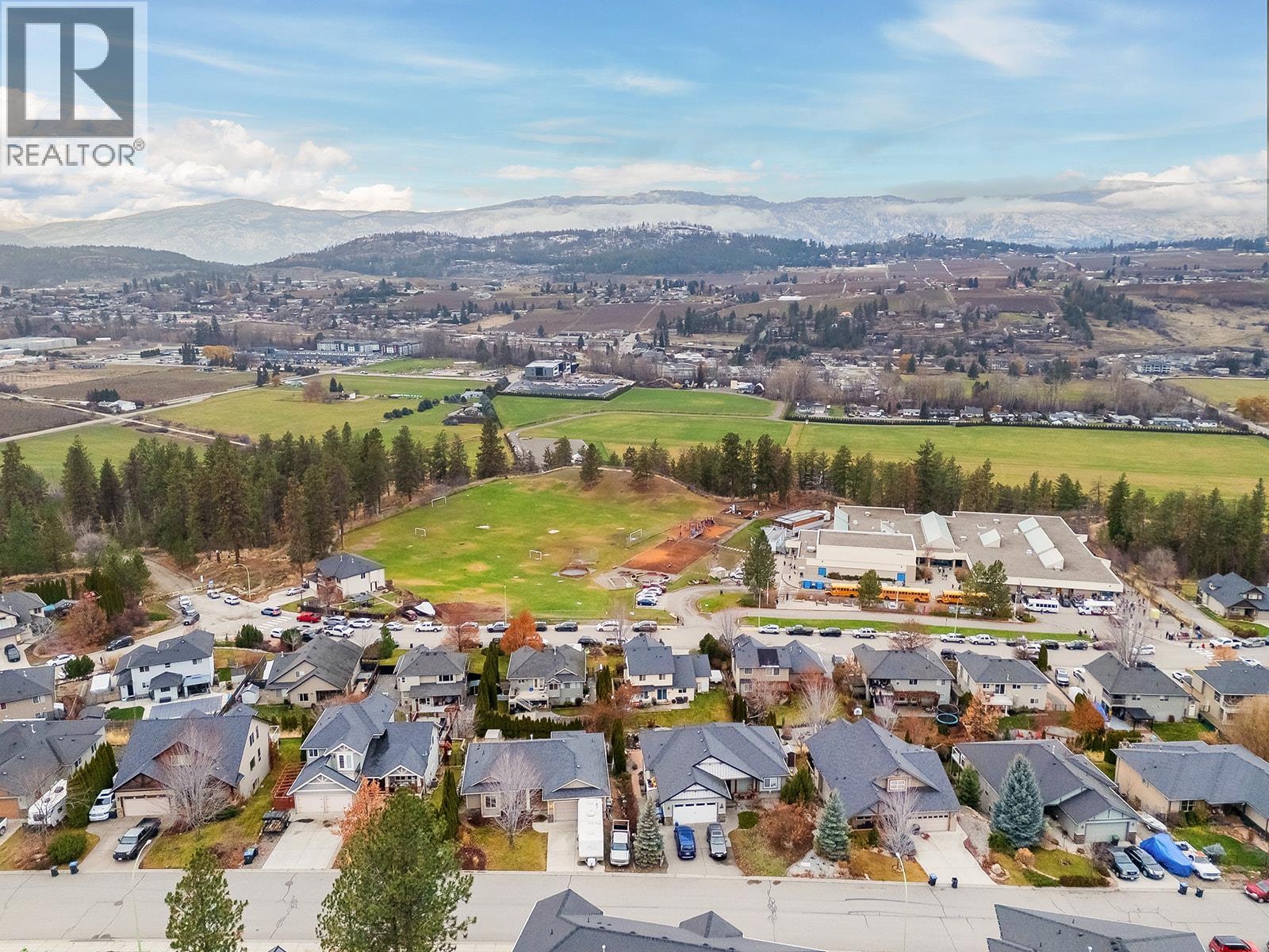 10290 Teresa Road, Lake Country, British Columbia  V4V 2N6 - Photo 3 - 10372208