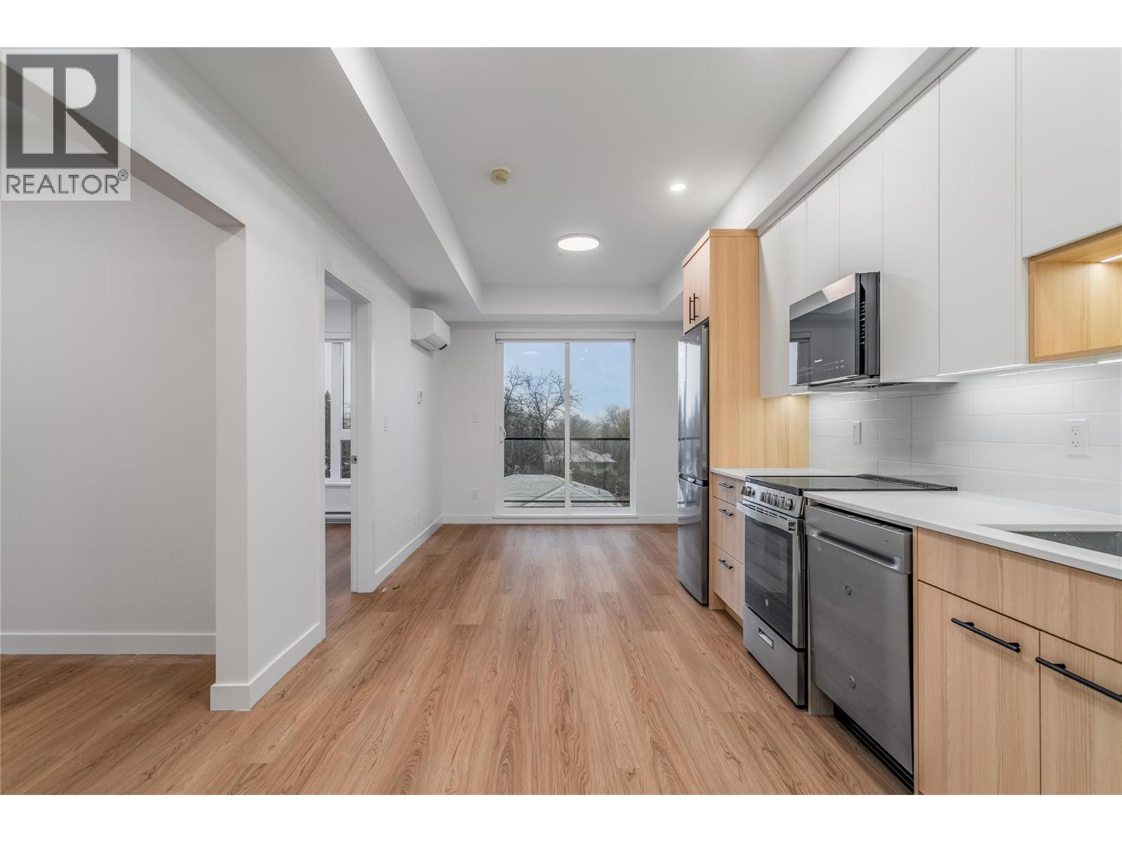 1380 Pridham Avenue Unit# 305, Kelowna, British Columbia  V1Y 6B9 - Photo 3 - 10372184