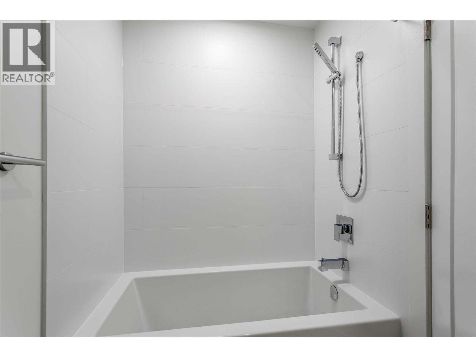 1380 Pridham Avenue Unit# 305, Kelowna, British Columbia  V1Y 6B9 - Photo 6 - 10372184