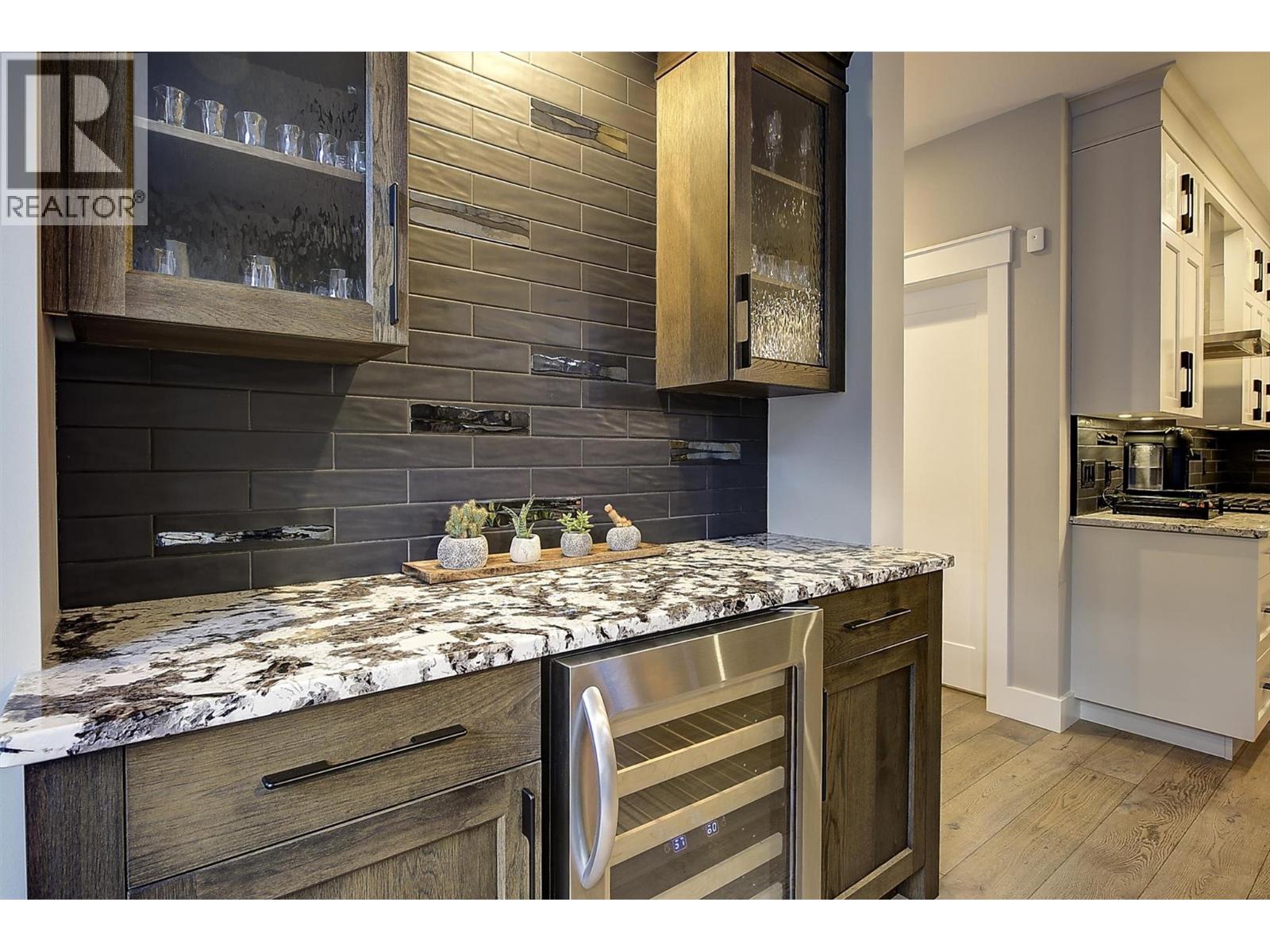 5499 Mountainside Drive, Kelowna, British Columbia  V1W 5G4 - Photo 25 - 10372243