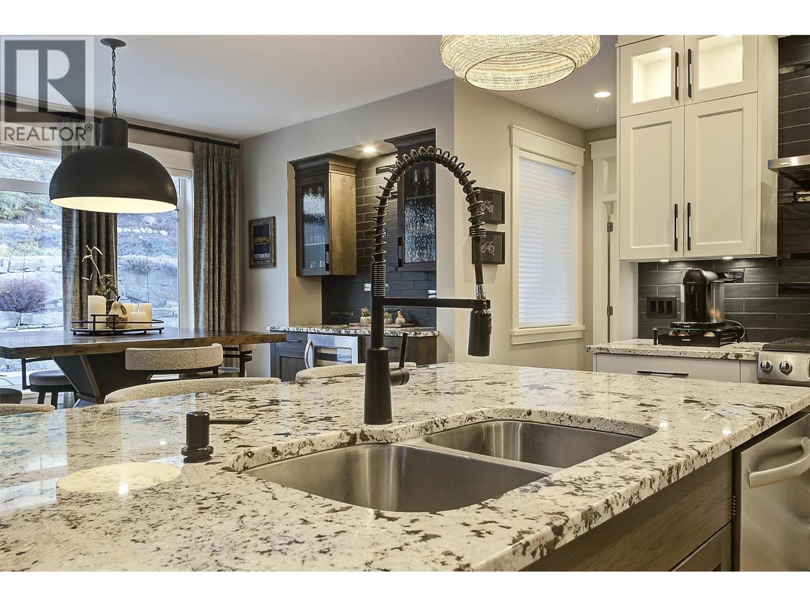 5499 Mountainside Drive, Kelowna, British Columbia  V1W 5G4 - Photo 31 - 10372243