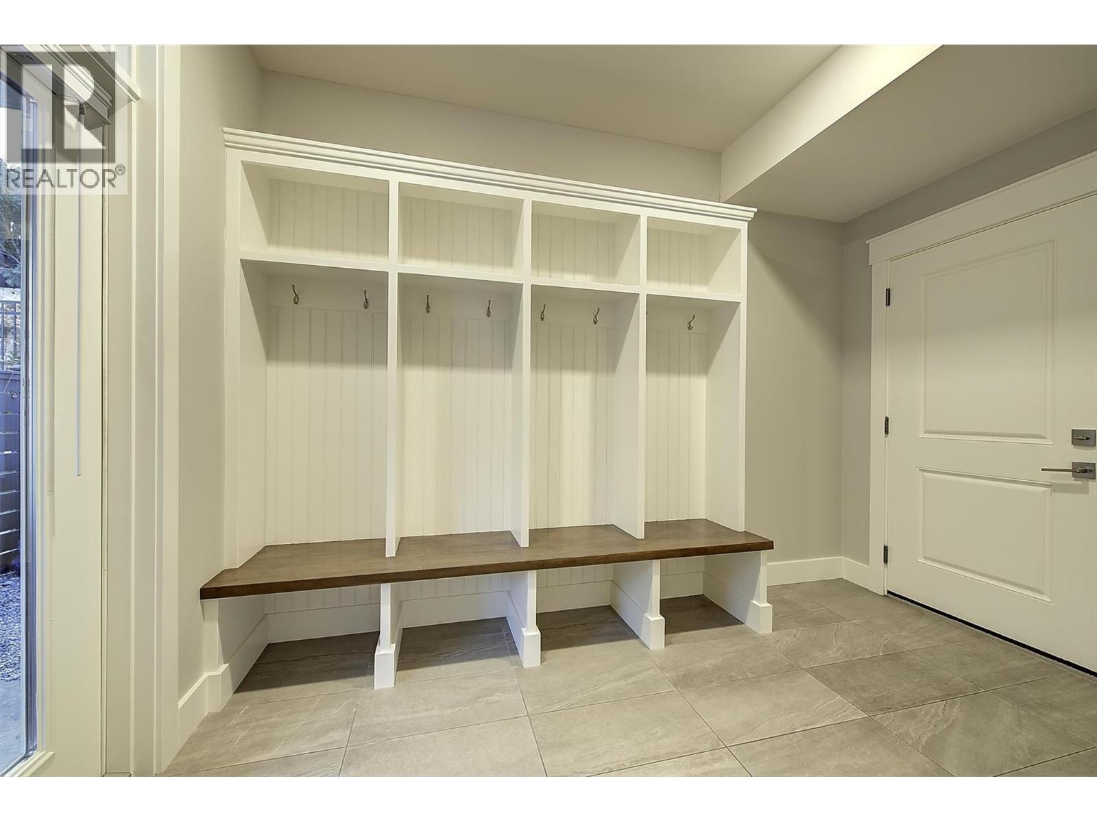5499 Mountainside Drive, Kelowna, British Columbia  V1W 5G4 - Photo 40 - 10372243