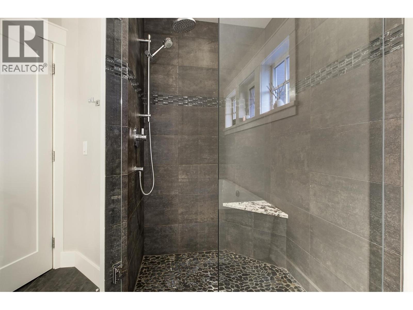 5499 Mountainside Drive, Kelowna, British Columbia  V1W 5G4 - Photo 54 - 10372243