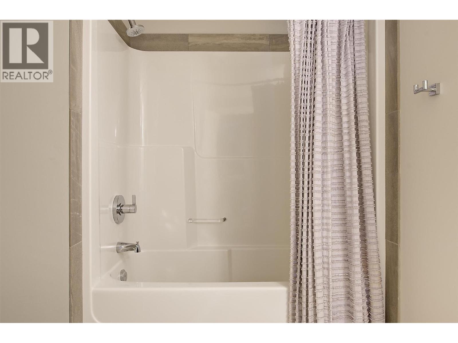 5499 Mountainside Drive, Kelowna, British Columbia  V1W 5G4 - Photo 64 - 10372243