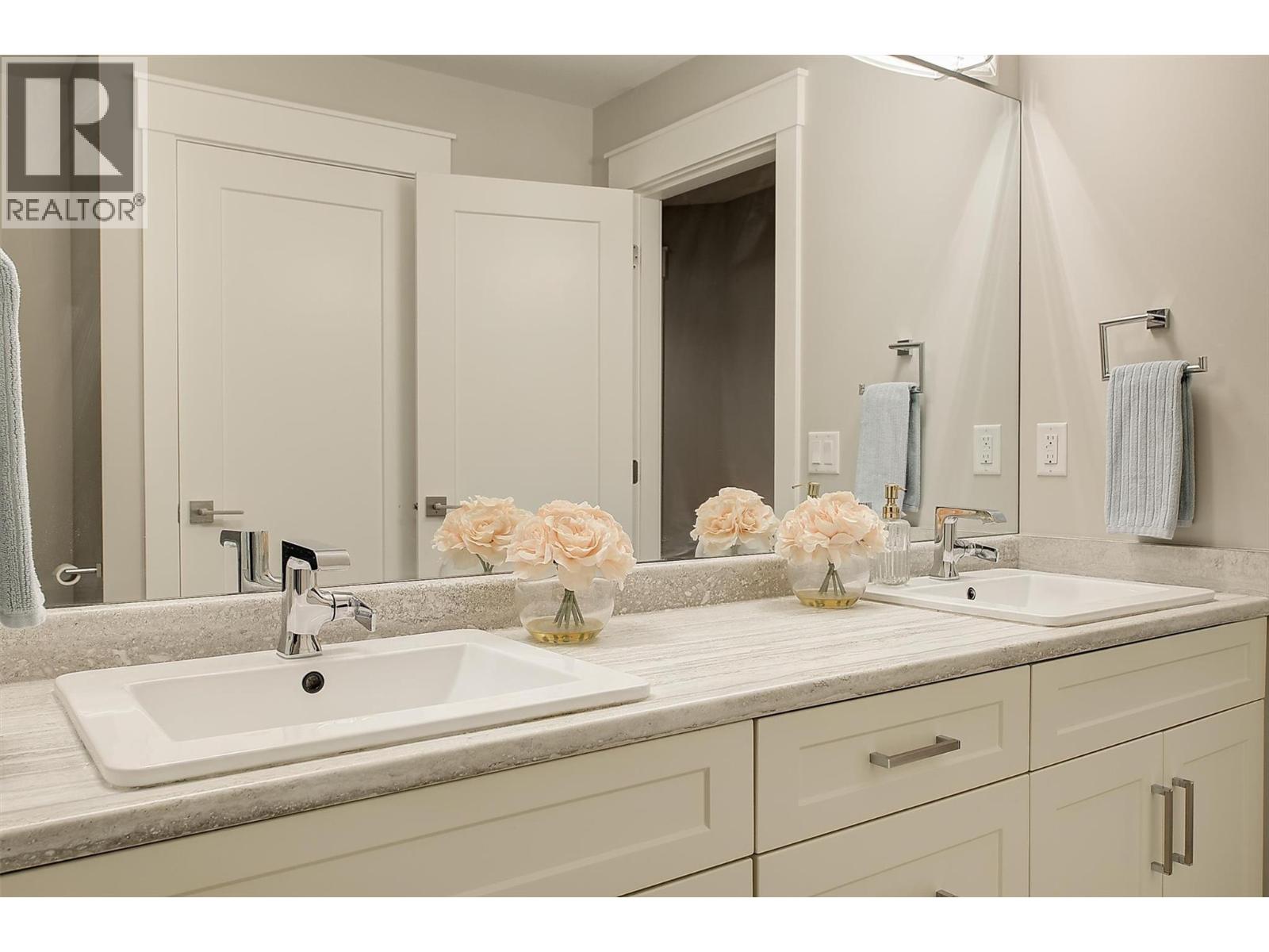 5499 Mountainside Drive, Kelowna, British Columbia  V1W 5G4 - Photo 65 - 10372243