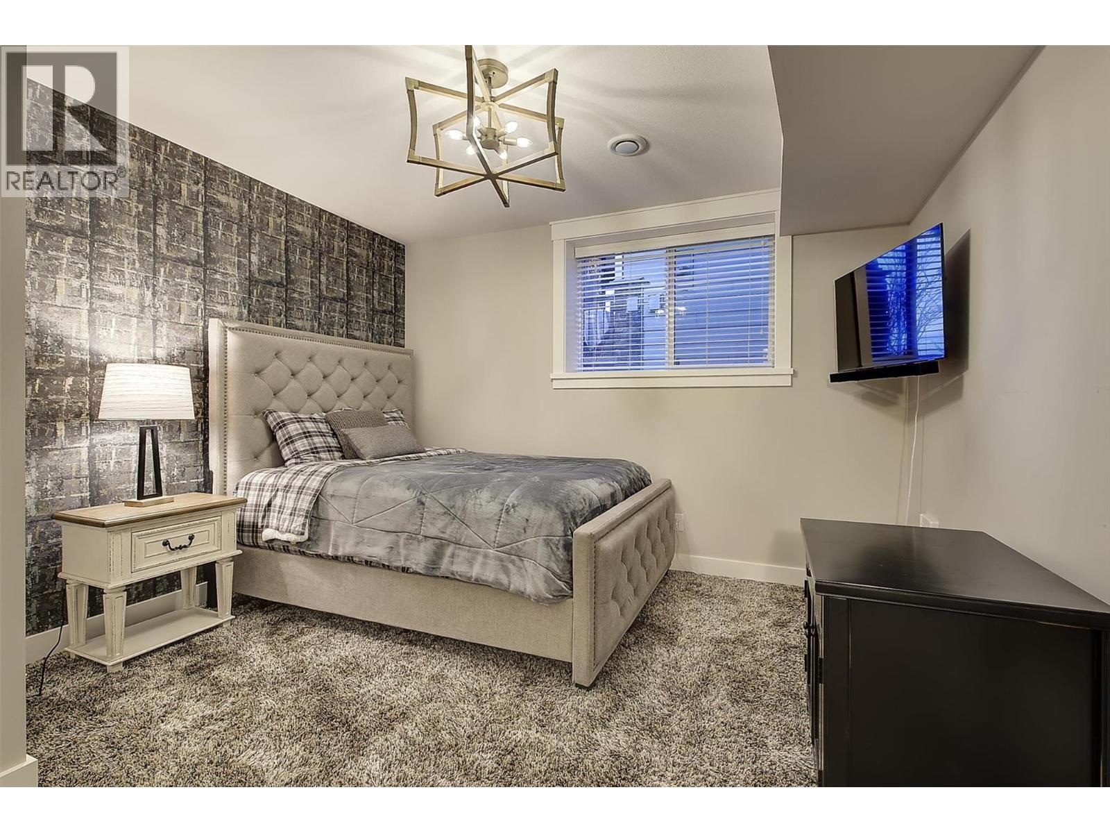 5499 Mountainside Drive, Kelowna, British Columbia  V1W 5G4 - Photo 76 - 10372243