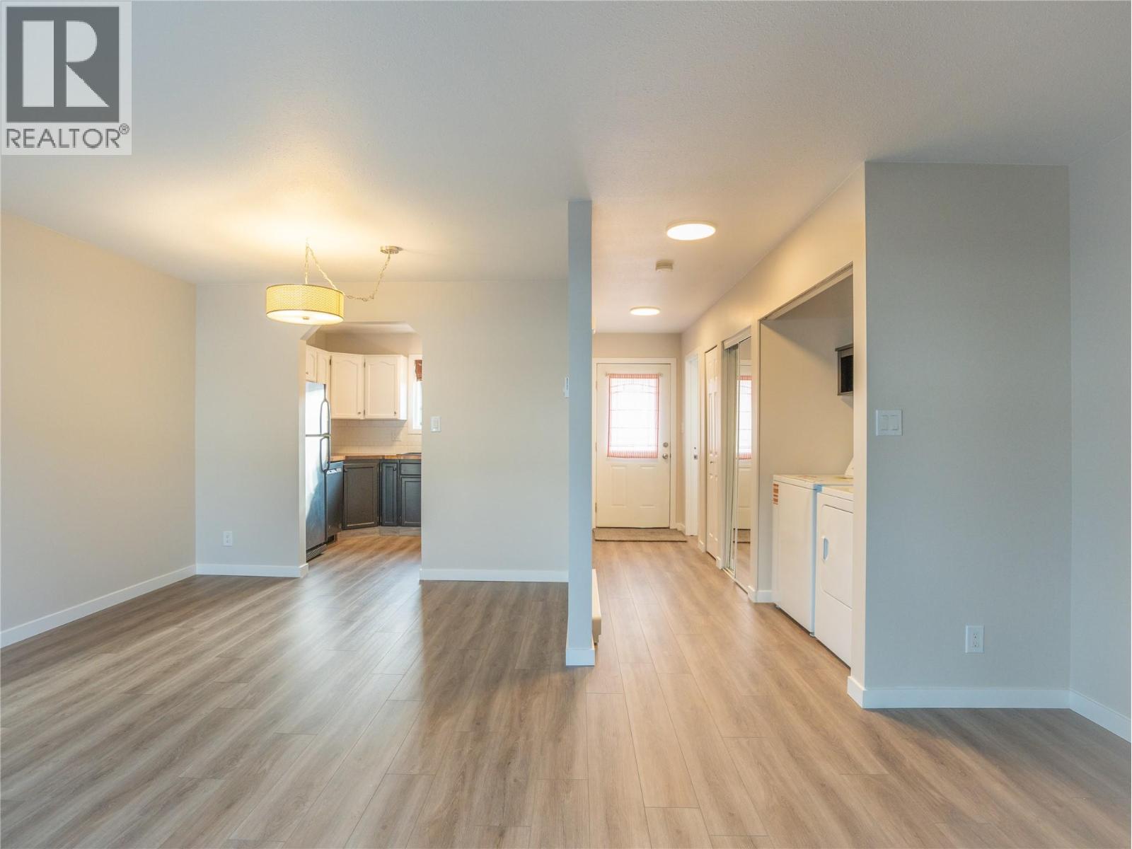 970 Oakville Street Unit# 111, Penticton, British Columbia  V2A 8J6 - Photo 4 - 10372050