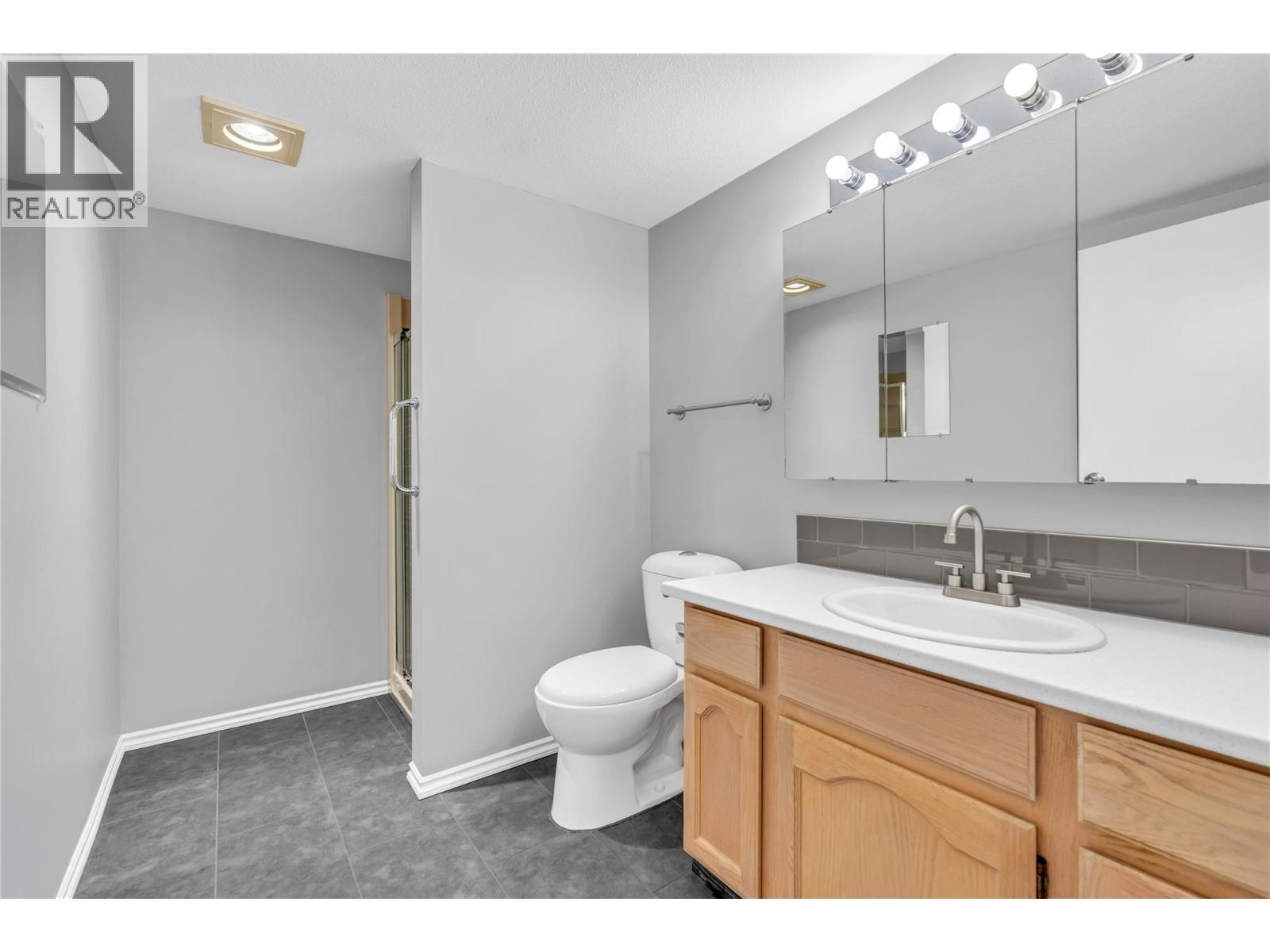 272 Green Avenue W Unit# 208, Penticton, British Columbia  V2A 3T2 - Photo 11 - 10372209