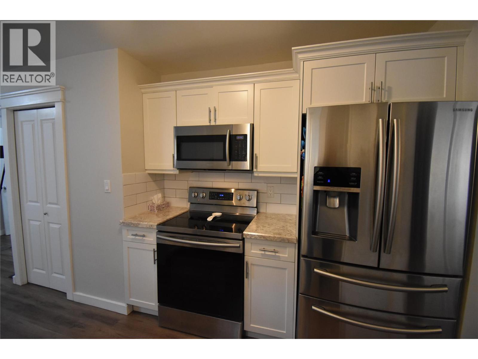 2201 Mcbride Street, Trail, British Columbia  V1R 3A6 - Photo 9 - 10372246