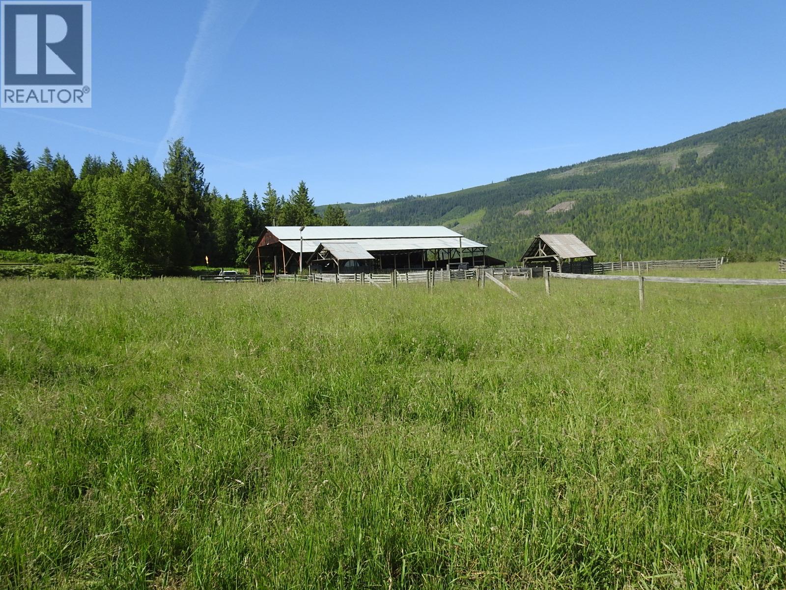 43 Sigalet Road, Lumby, British Columbia  V0E 2G6 - Photo 14 - 10371756