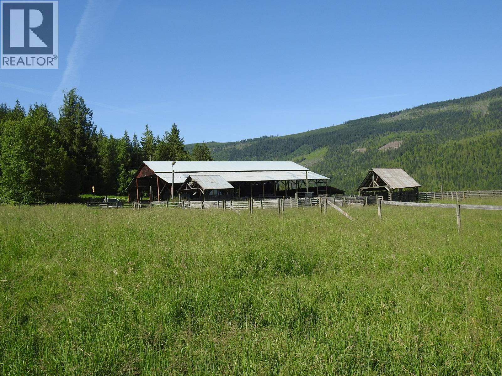 43 Sigalet Road, Lumby, British Columbia  V0E 2G6 - Photo 5 - 10371756