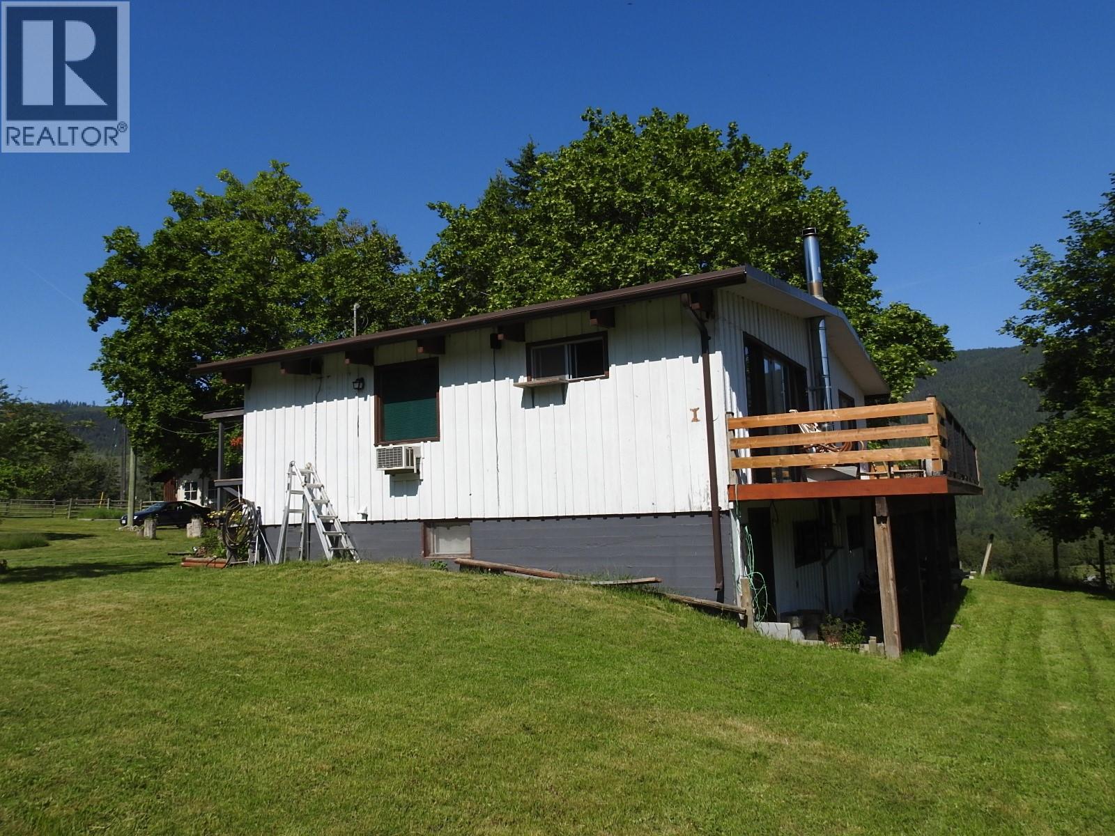 43 Sigalet Road, Lumby, British Columbia  V0E 2G6 - Photo 7 - 10371756