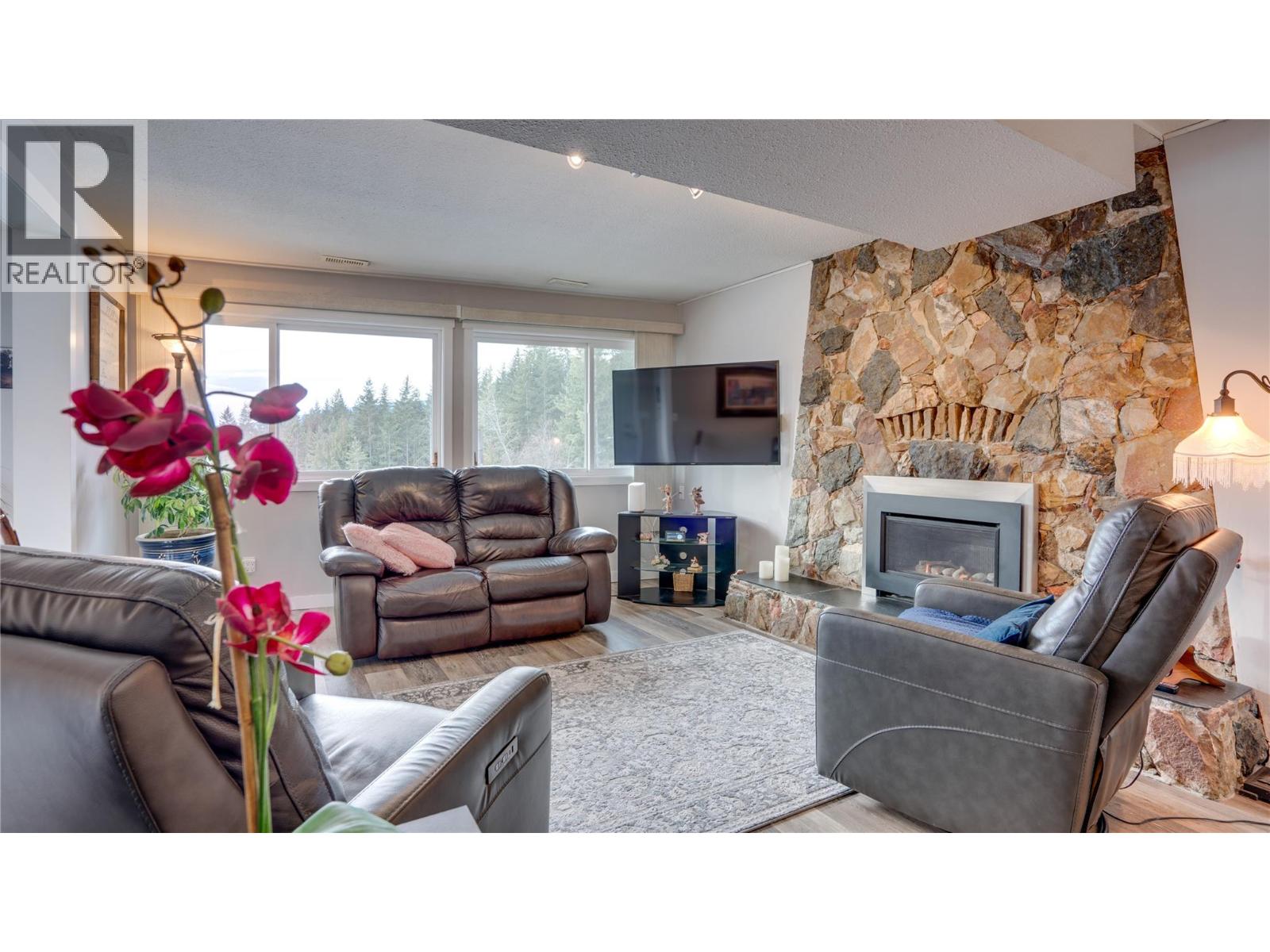 48 Stroulger Road, Enderby, British Columbia  V0E 1V3 - Photo 10 - 10371629