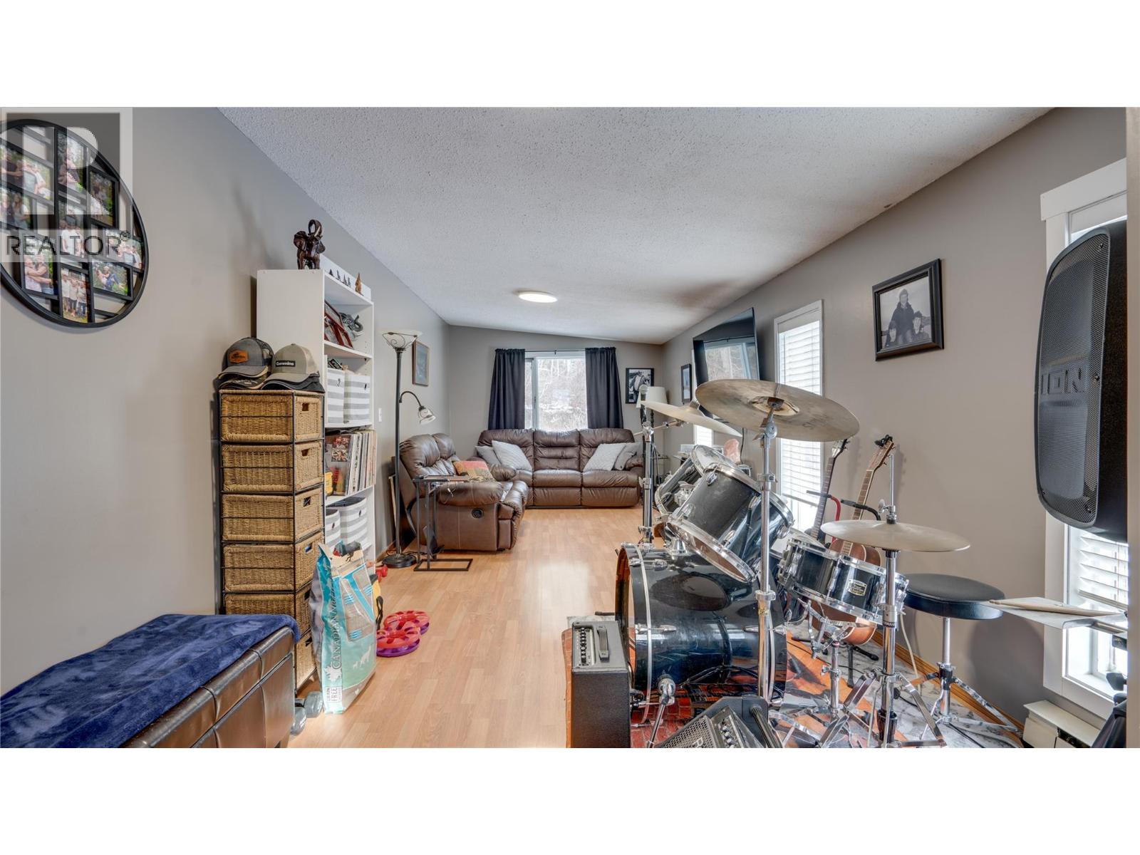 48 Stroulger Road, Enderby, British Columbia  V0E 1V3 - Photo 32 - 10371629