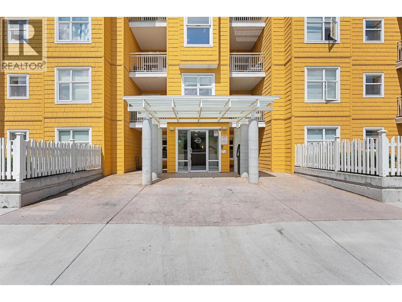 571 Yates Road Unit# 404, Kelowna, British Columbia  V1V 2V5 - Photo 2 - 10372376