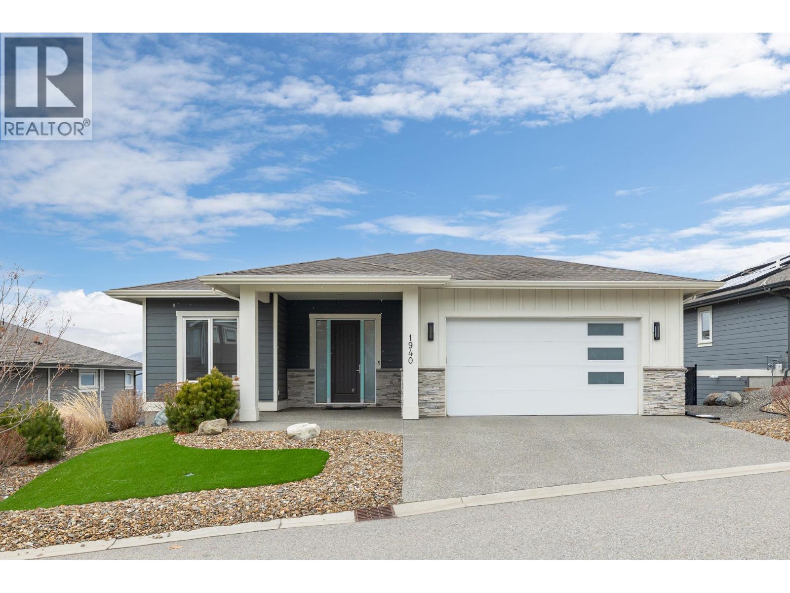 1940 Foxtail Terrace, kelowna, British Columbia