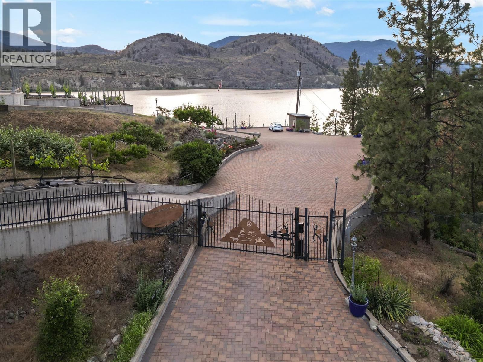 264 Eastside Road, Okanagan Falls, British Columbia  V0H 1R0 - Photo 14 - 10372320