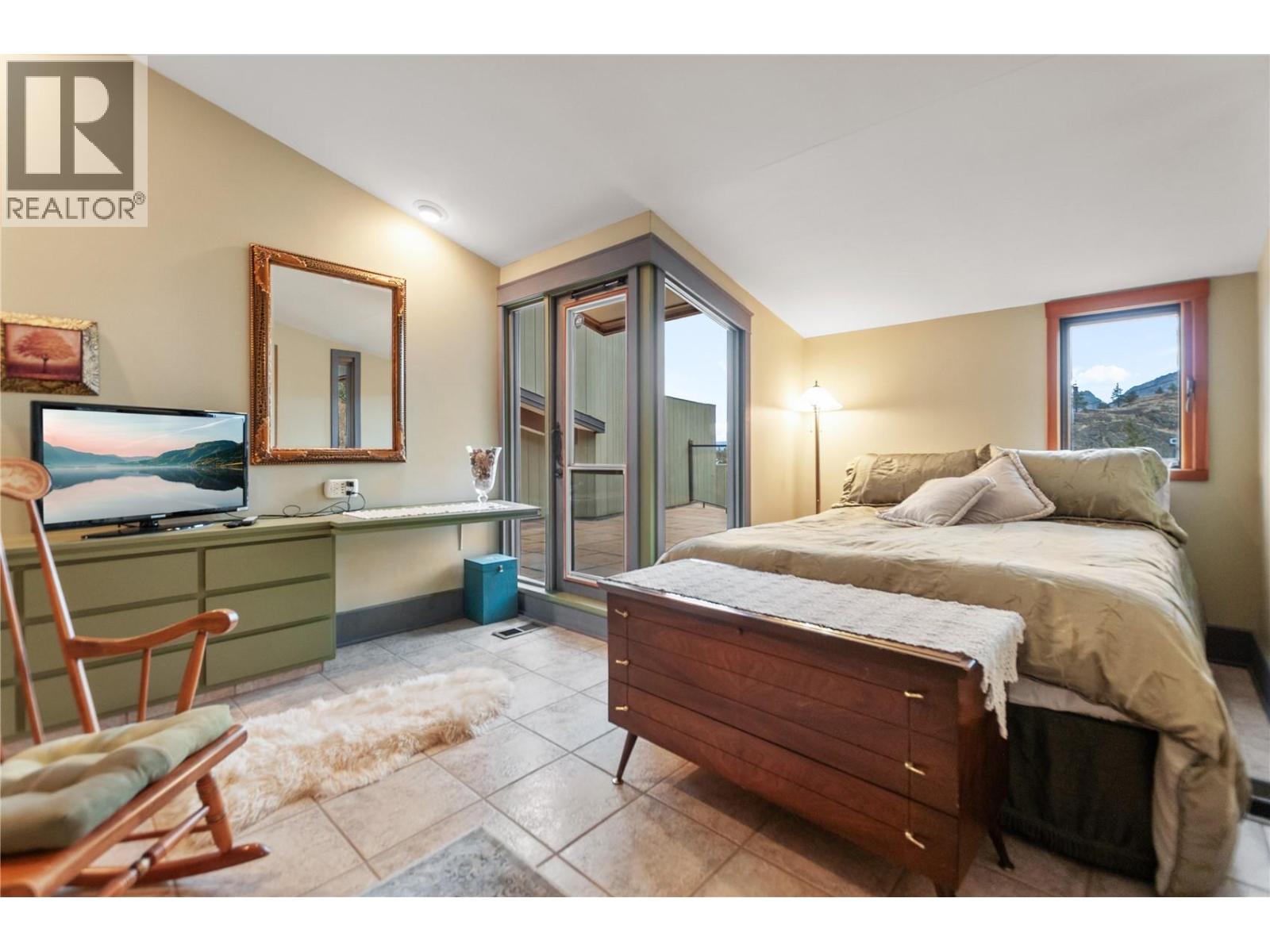 264 Eastside Road, Okanagan Falls, British Columbia  V0H 1R0 - Photo 29 - 10372320