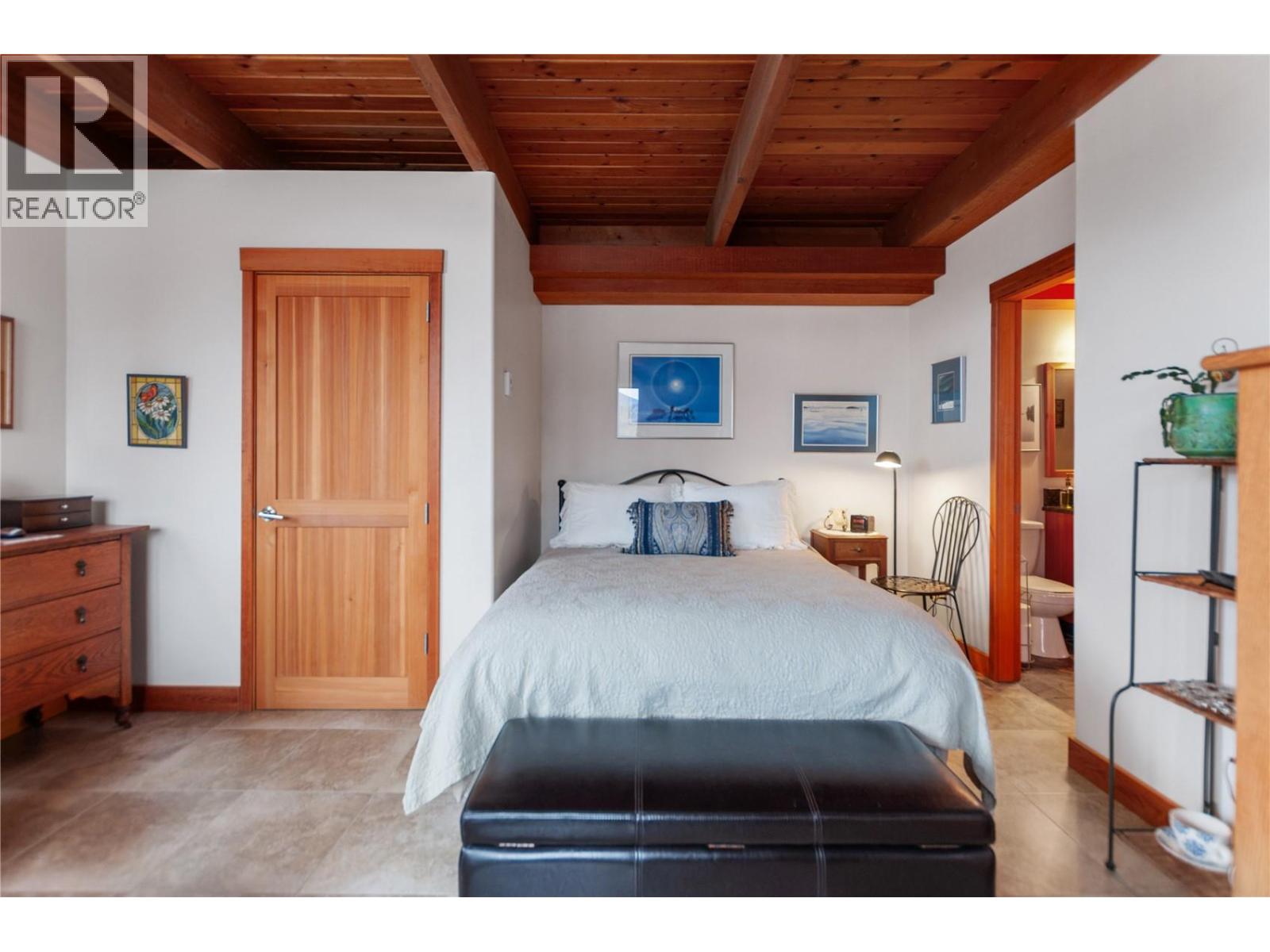 264 Eastside Road, Okanagan Falls, British Columbia  V0H 1R0 - Photo 37 - 10372320