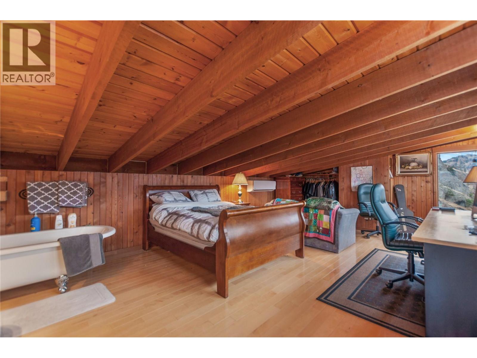 264 Eastside Road, Okanagan Falls, British Columbia  V0H 1R0 - Photo 45 - 10372320