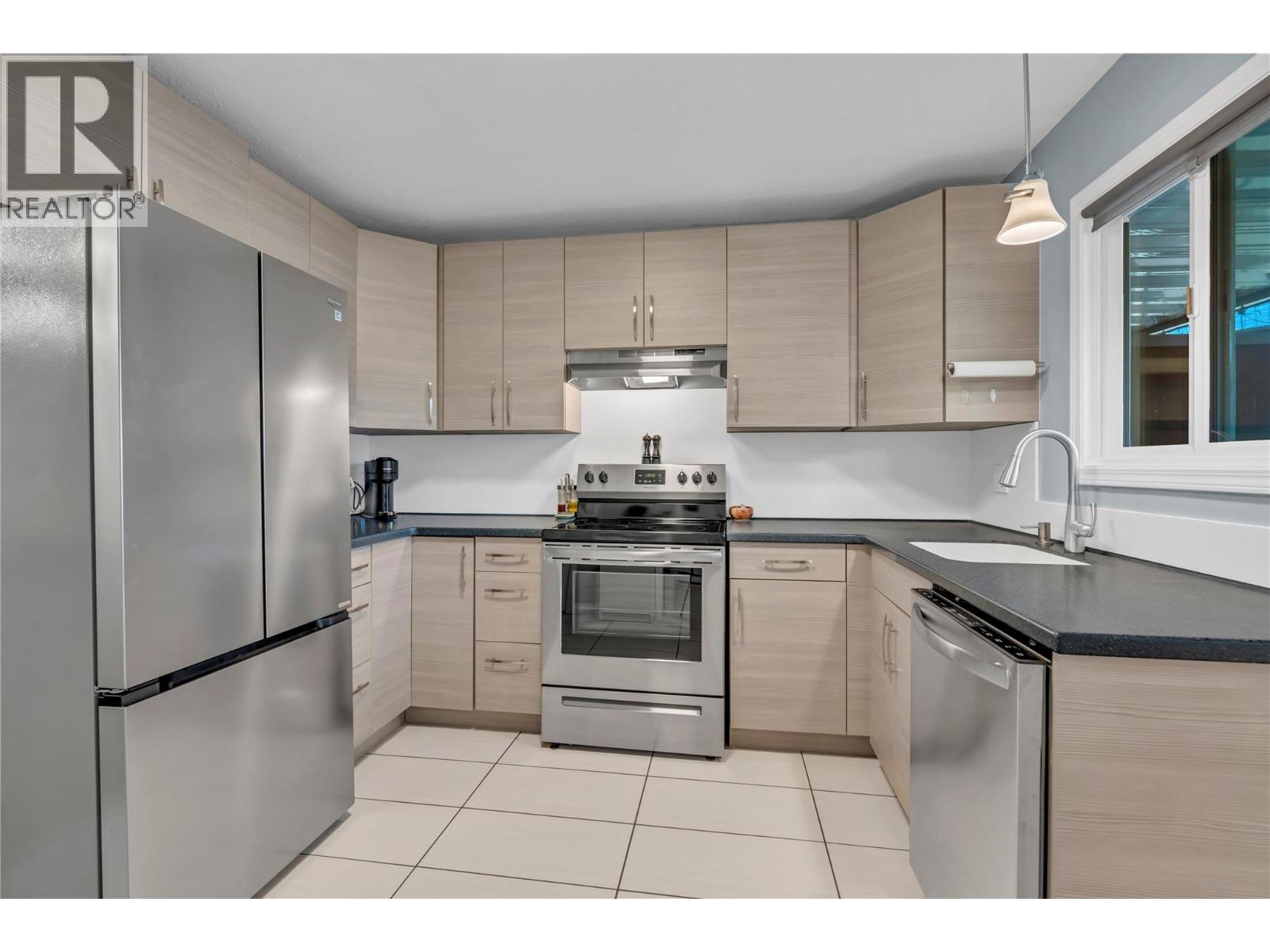 13707 Dickson Avenue Unit# 3, Summerland, British Columbia  V0H 1Z0 - Photo 4 - 10372421