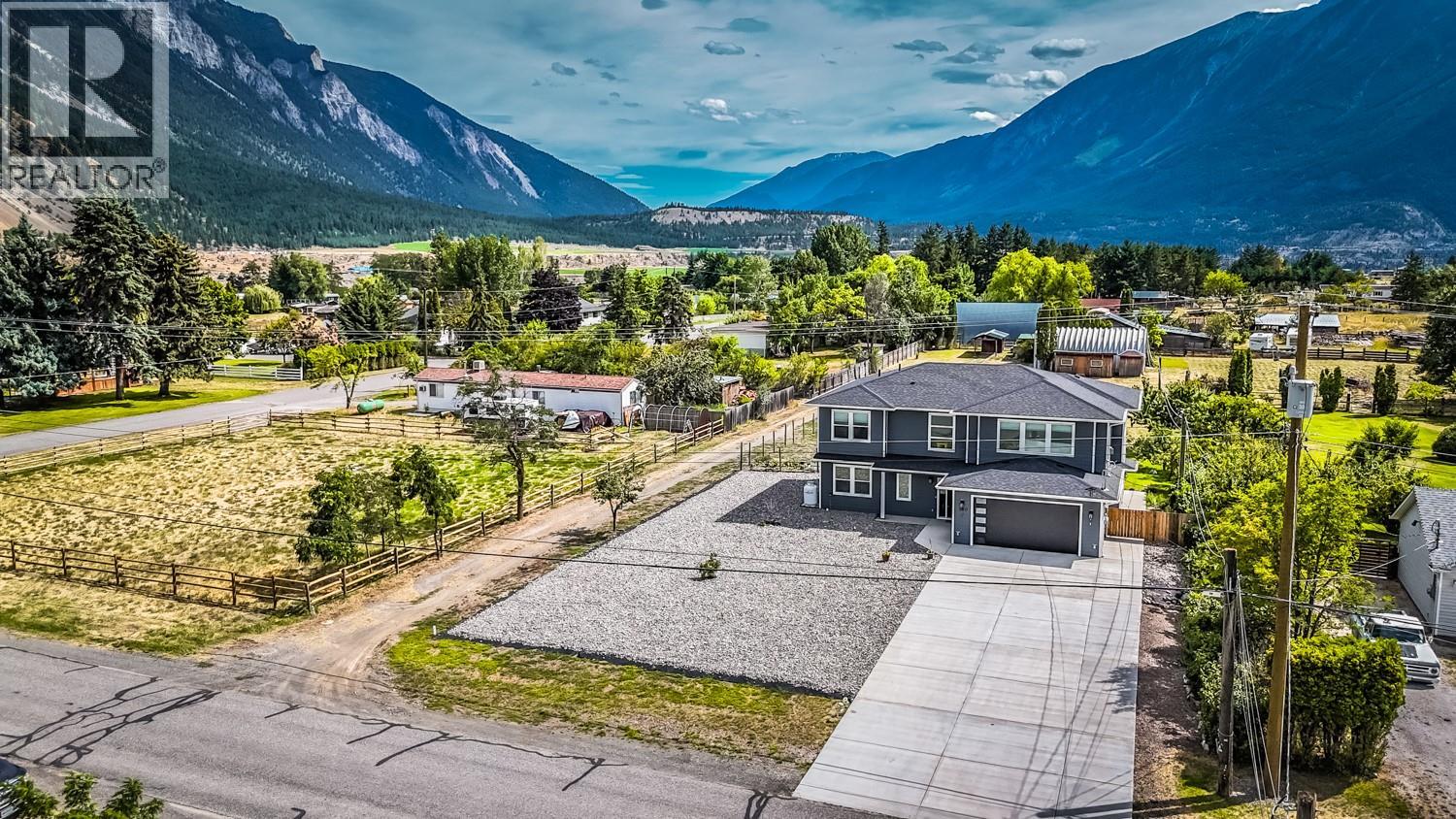 180 Hollywood Crescent, Lillooet, British Columbia  V0K 1V0 - Photo 32 - 10372417